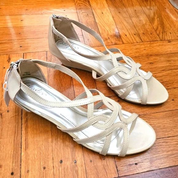 Other NWT Dexflex Comfort Cream Strappy Wedge Heel Sandals Size US 10 / IT 40 - 1 Thumbnail