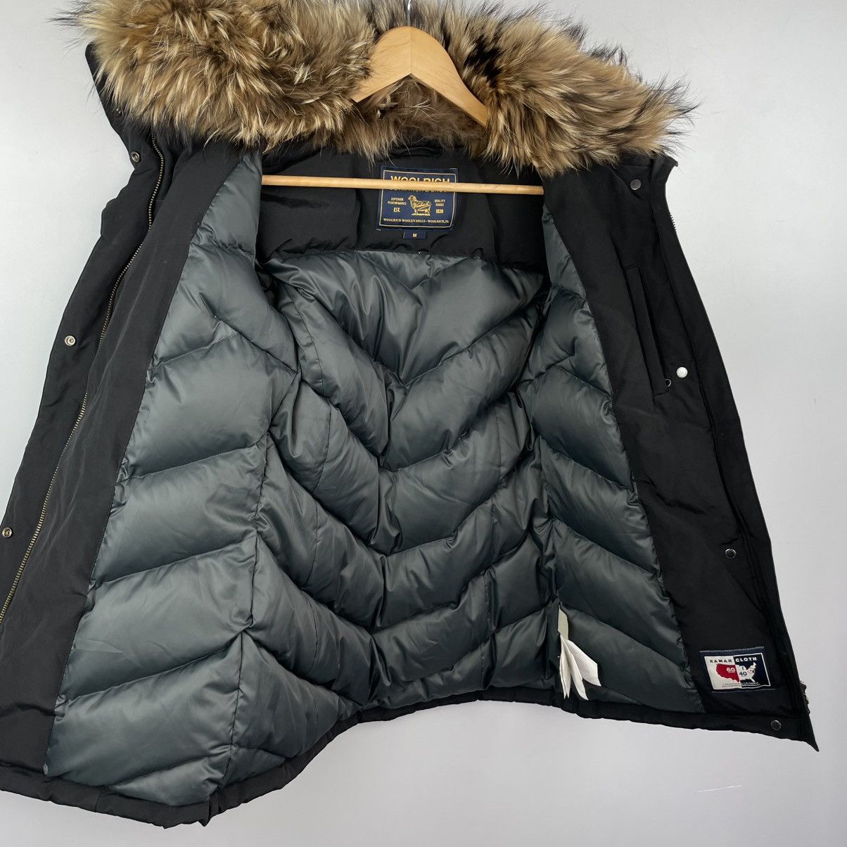 Woolrich Woolen Mills Woolrich Women’s Arctic Parka with Real Fur Trim & Belt Size M / US 6-8 / IT 42-44 - 6 Thumbnail