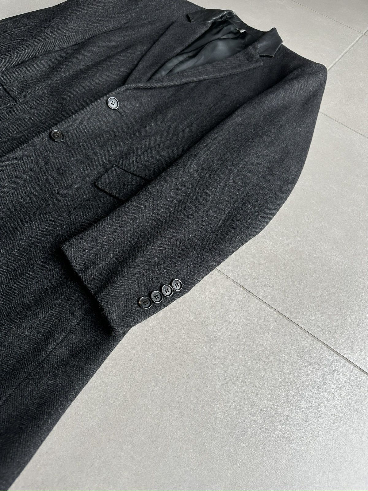 Dior × Hedi Slimane Dior Homme AW01 “Solitaire” lambskin collar wool long coat Size US M / EU 48-50 / 2 - 6 Thumbnail