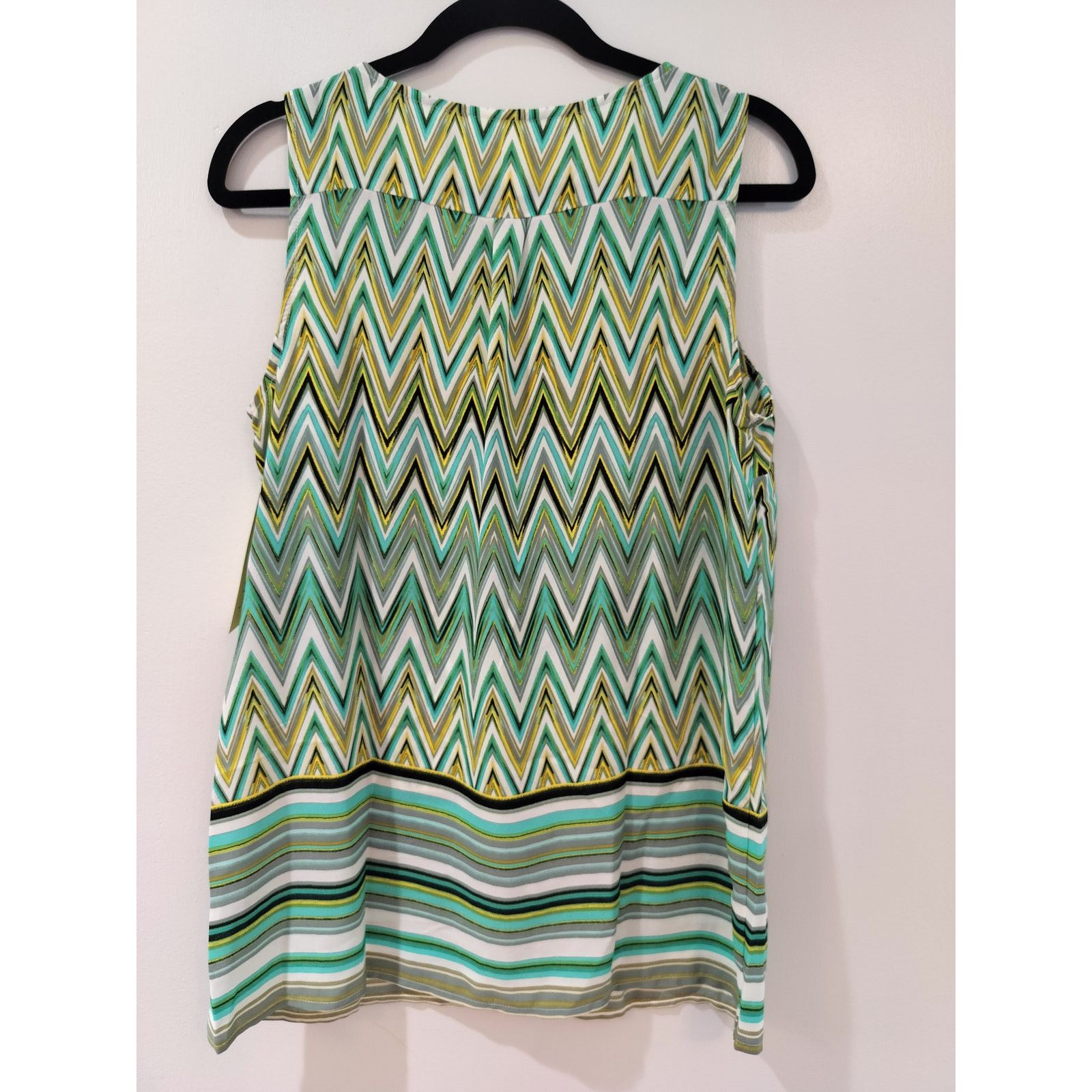 Other Tacera Women’s Small Green Chevron Sleeveless V-Neck Top Size S / US 4 / IT 40 - 3 Thumbnail
