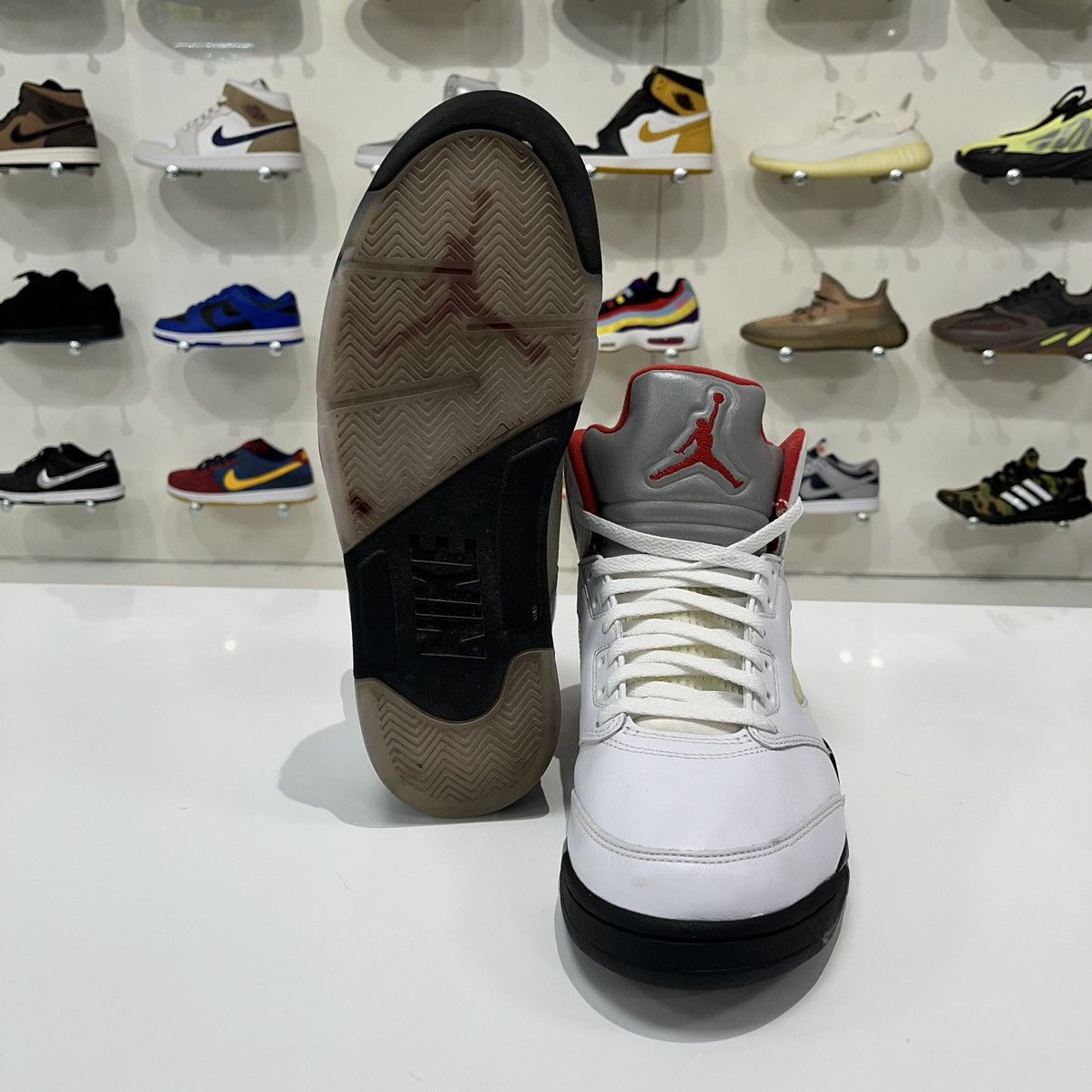 Nike Air Jordan 5 Retro Fire Red Silver Tongue (2020) Size US 10 / EU 43 - 11 Thumbnail