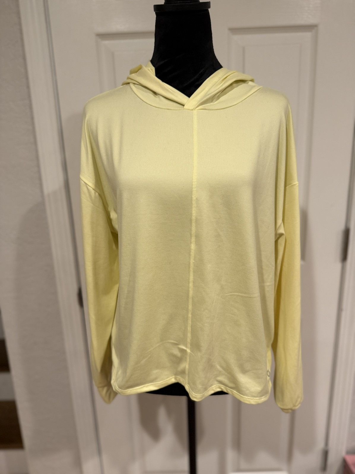 Athleta Athleta Women’s Yellow Jersey Hoodie Size Medium Size M / US 6-8 / IT 42-44 - 1 Thumbnail