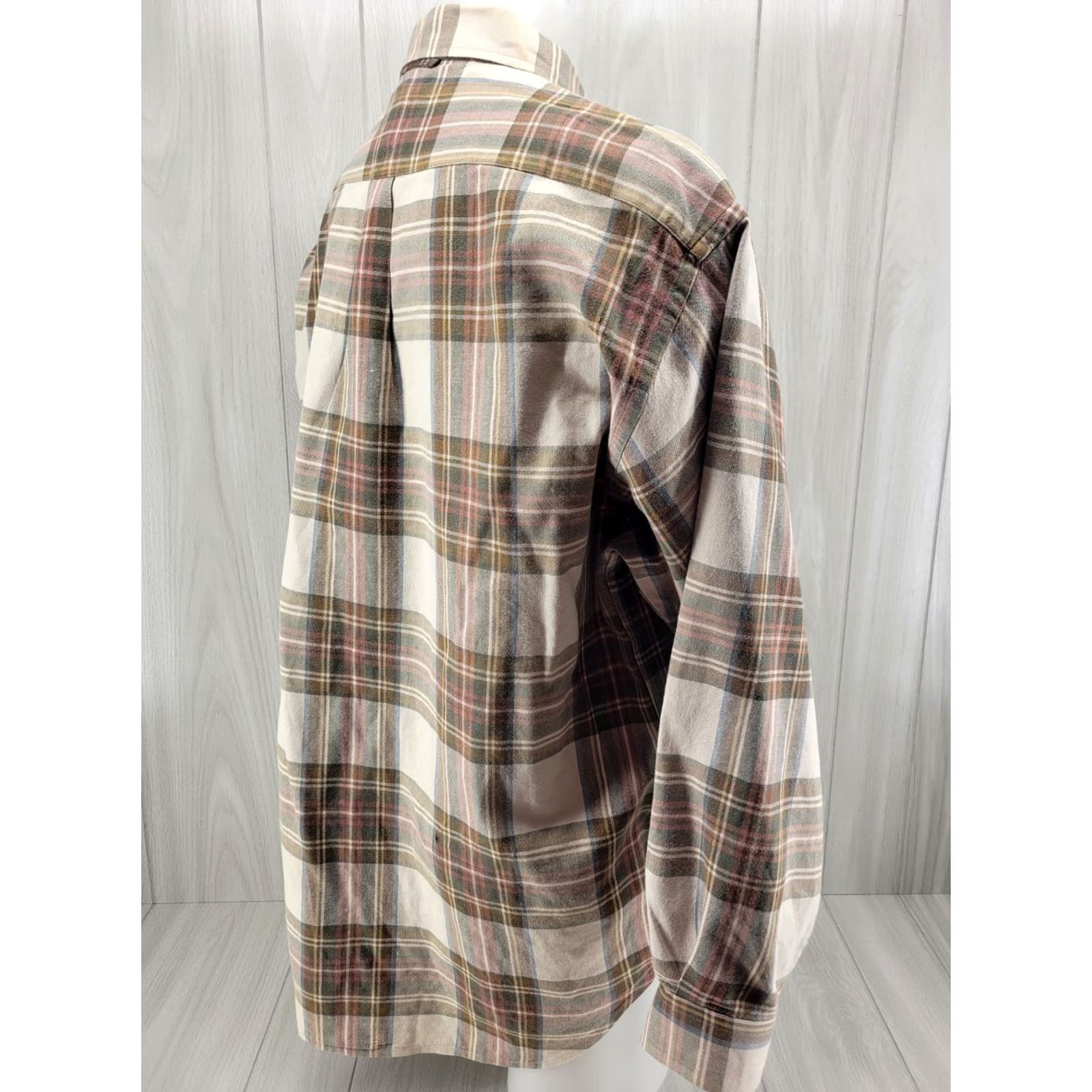Tommy Hilfiger VTG Tommy Hilfiger Button-Up Long Sleeve Mens XL Tan Plaid Crest 90s Vintage Cotton Blend Thick Shirt Size US XL / EU 56 / 4 - 5 Thumbnail
