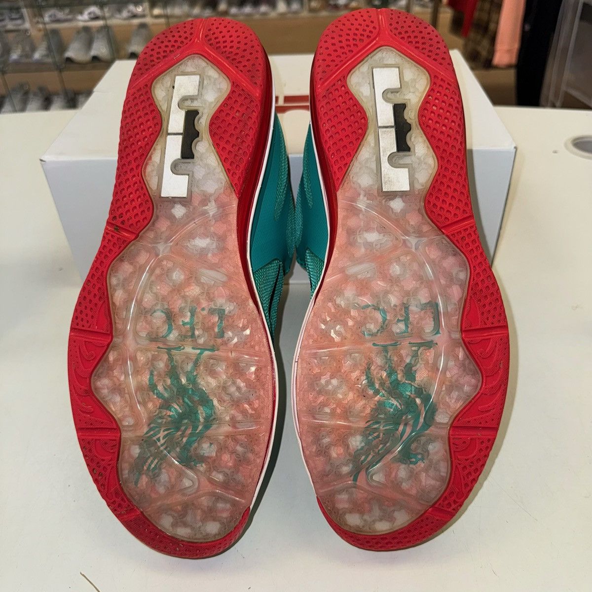 Nike Size 14 - Nike LeBron 9 Low Reverse Liverpool DQ6400-300 Size US 14 / EU 47 - 5 Thumbnail