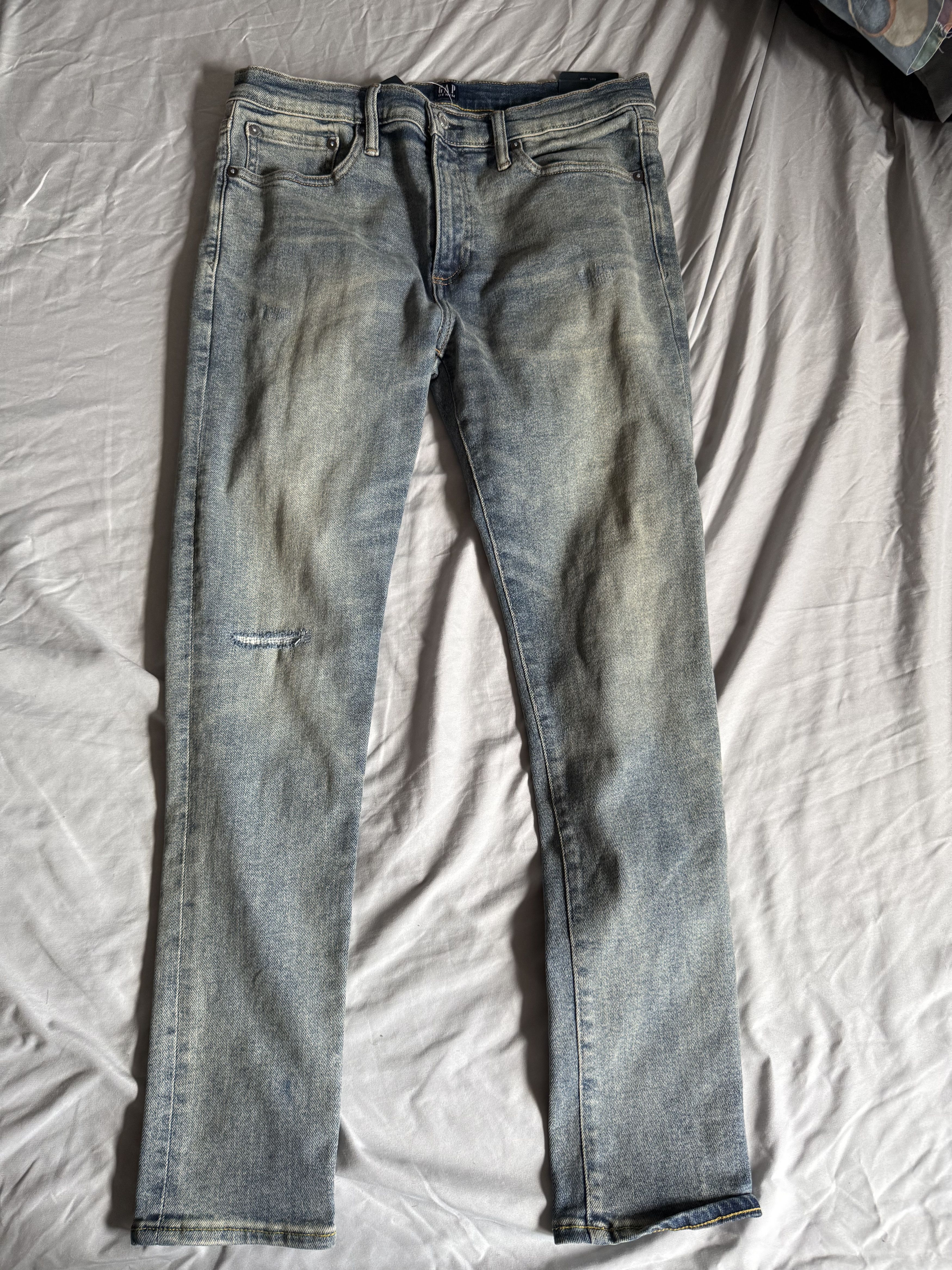 Gap Gap 1969 Skinny Jeans with GapFlex MAX 33x30 $89.95 Size US 33 - 6 Thumbnail