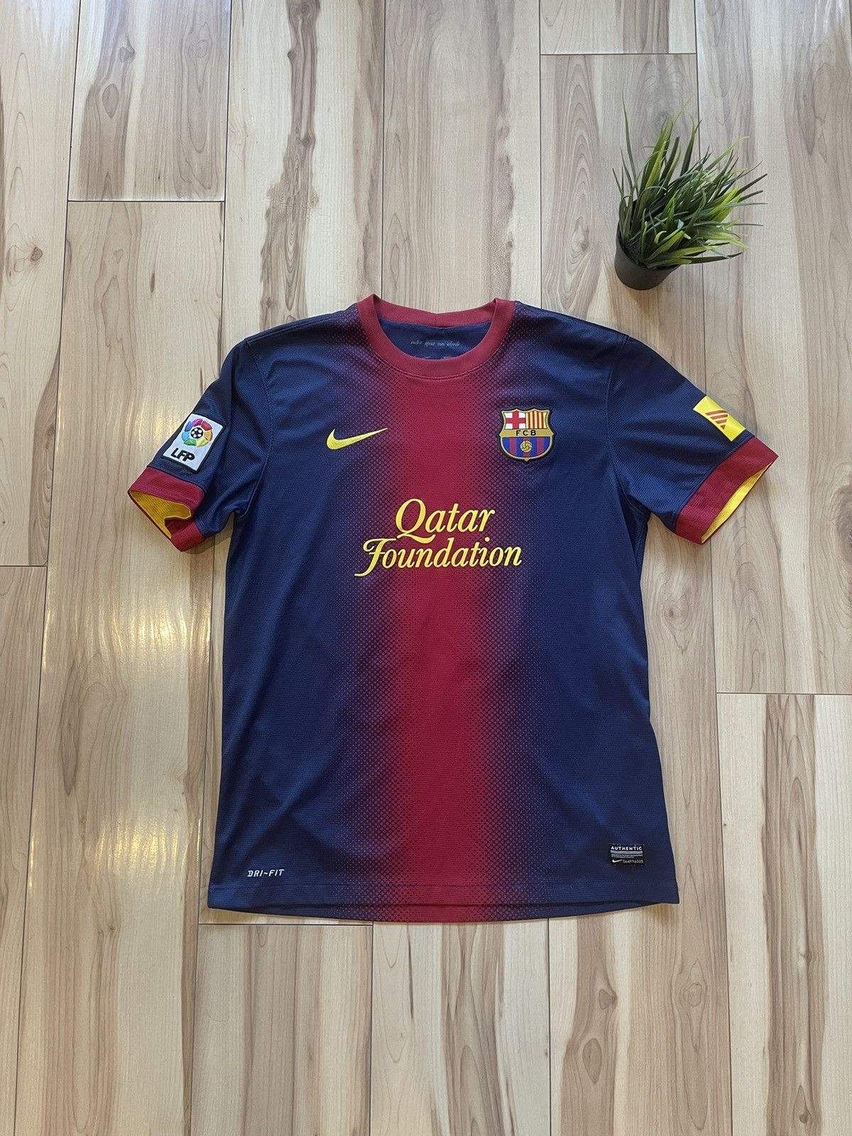 Nike T-Shirt Nike x Barcelona Prime Lionel Messi 2012-2013 Home Size US M / EU 48-50 / 2 - 3 Thumbnail