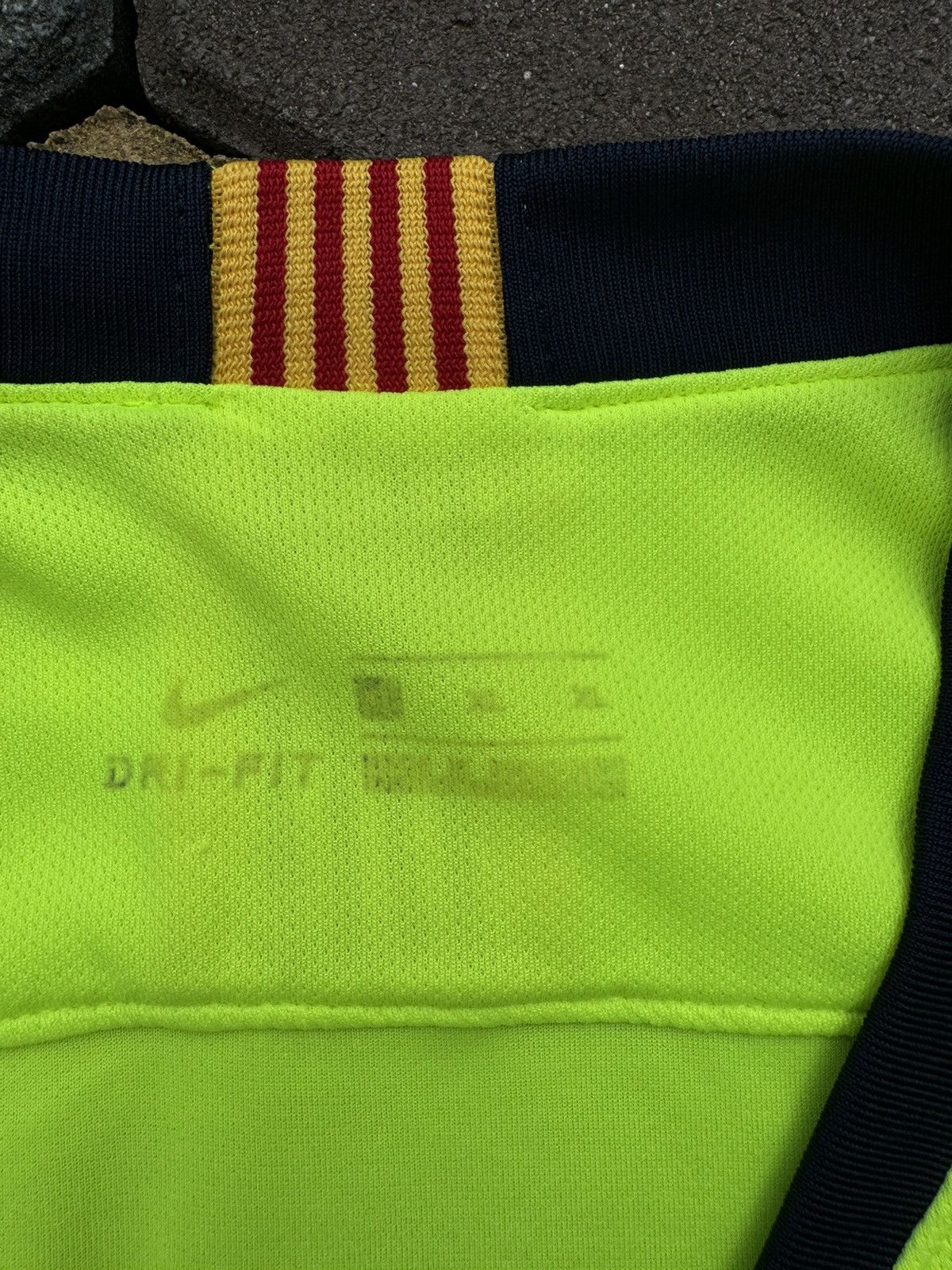 Nike FC Barcelona 2018 Away Leo Messi Jersey Size US XL / EU 56 / 4 - 6 Thumbnail
