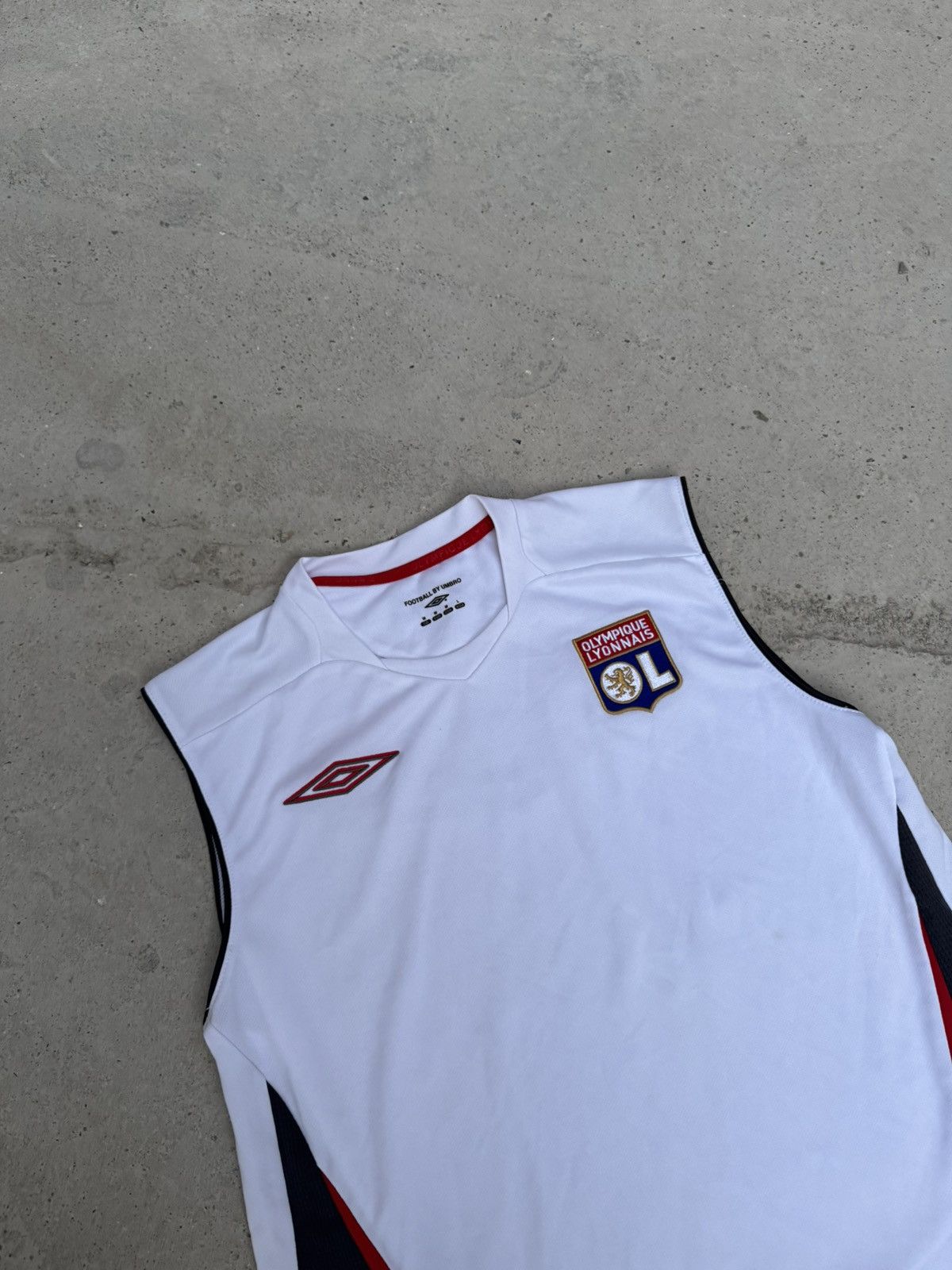Umbro RARE UMBRO OLIMPIQUE LYONNAIS JERSEY BIG LOGO Size US M / EU 48-50 / 2 - 4 Thumbnail