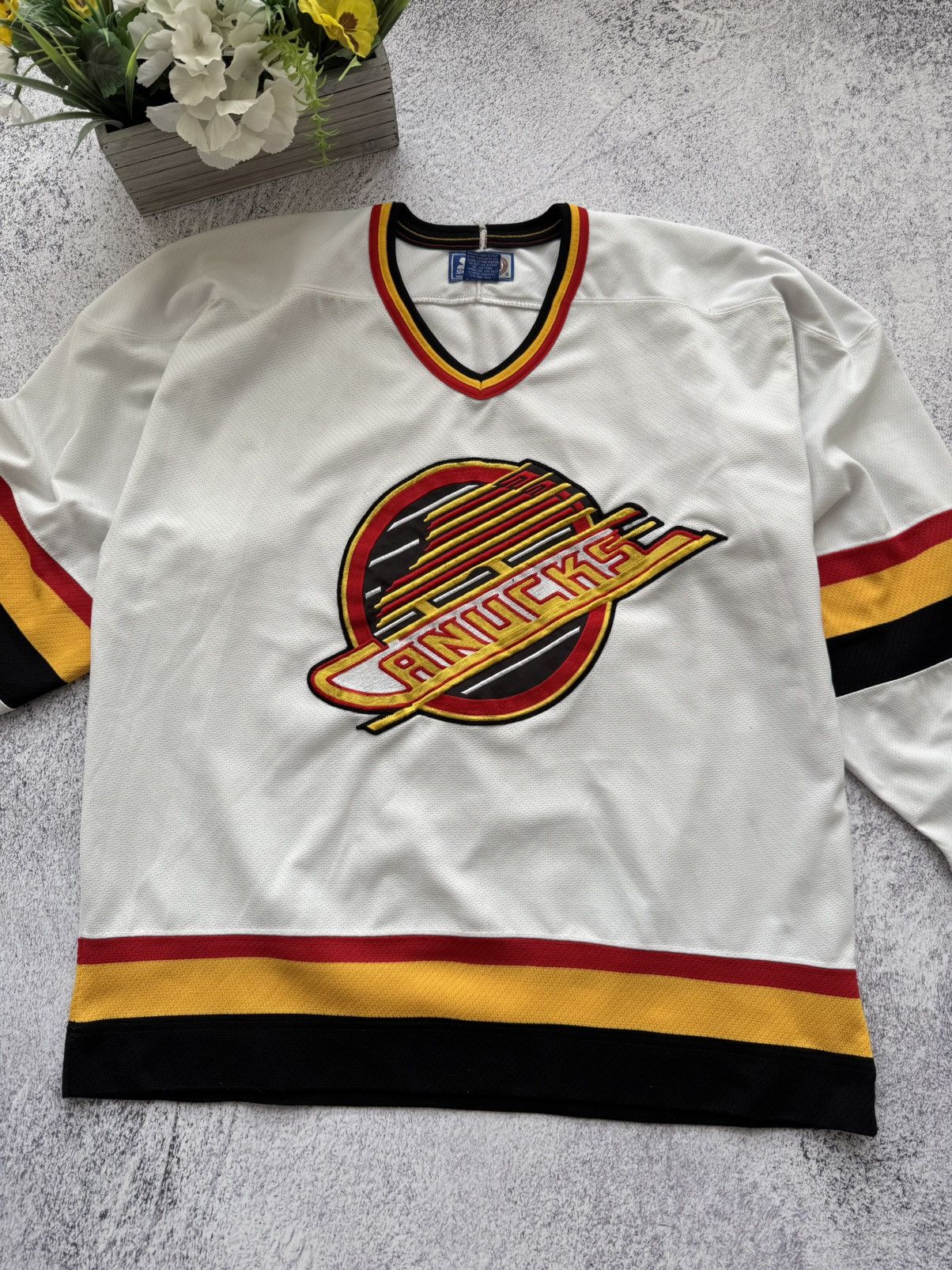 Starter 1990s VANCOUVER CANUCKS NHL HOCKEY SHIRT JERSEY STARTER RARE Size US XL / EU 56 / 4 - 3 Thumbnail
