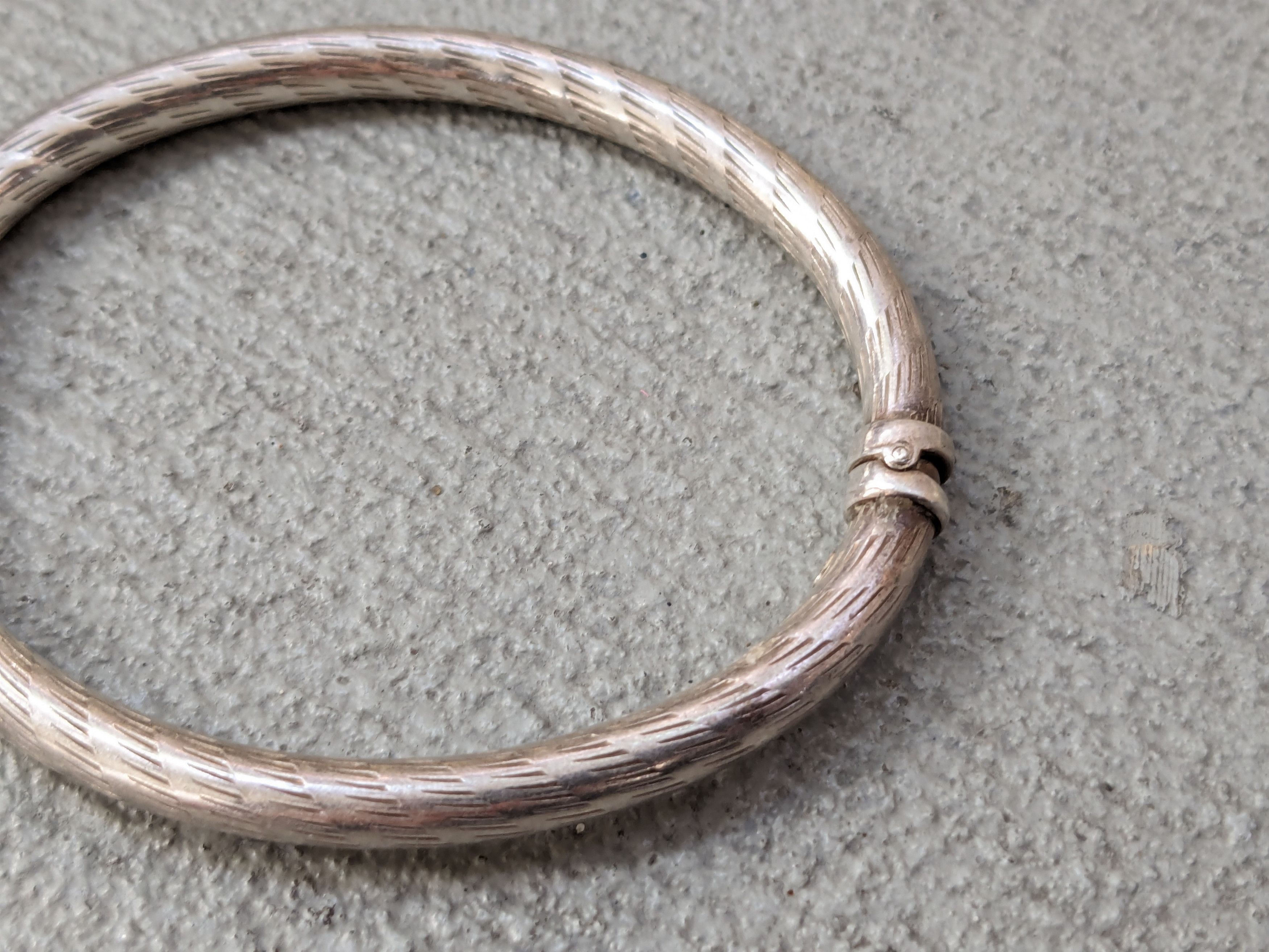 Jewelry Vintage Sterling Silver Bracelet Bangle 6.75" Hinge Italy Size ONE SIZE - 6 Thumbnail