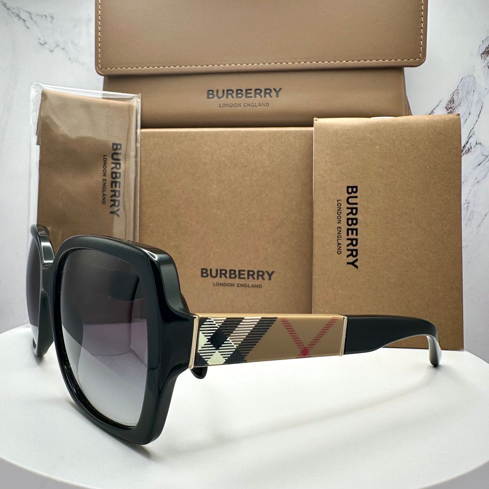 Burberry New Burberry Sunglasses Black Square Frames Checkered Arms Size ONE SIZE - 9 Thumbnail