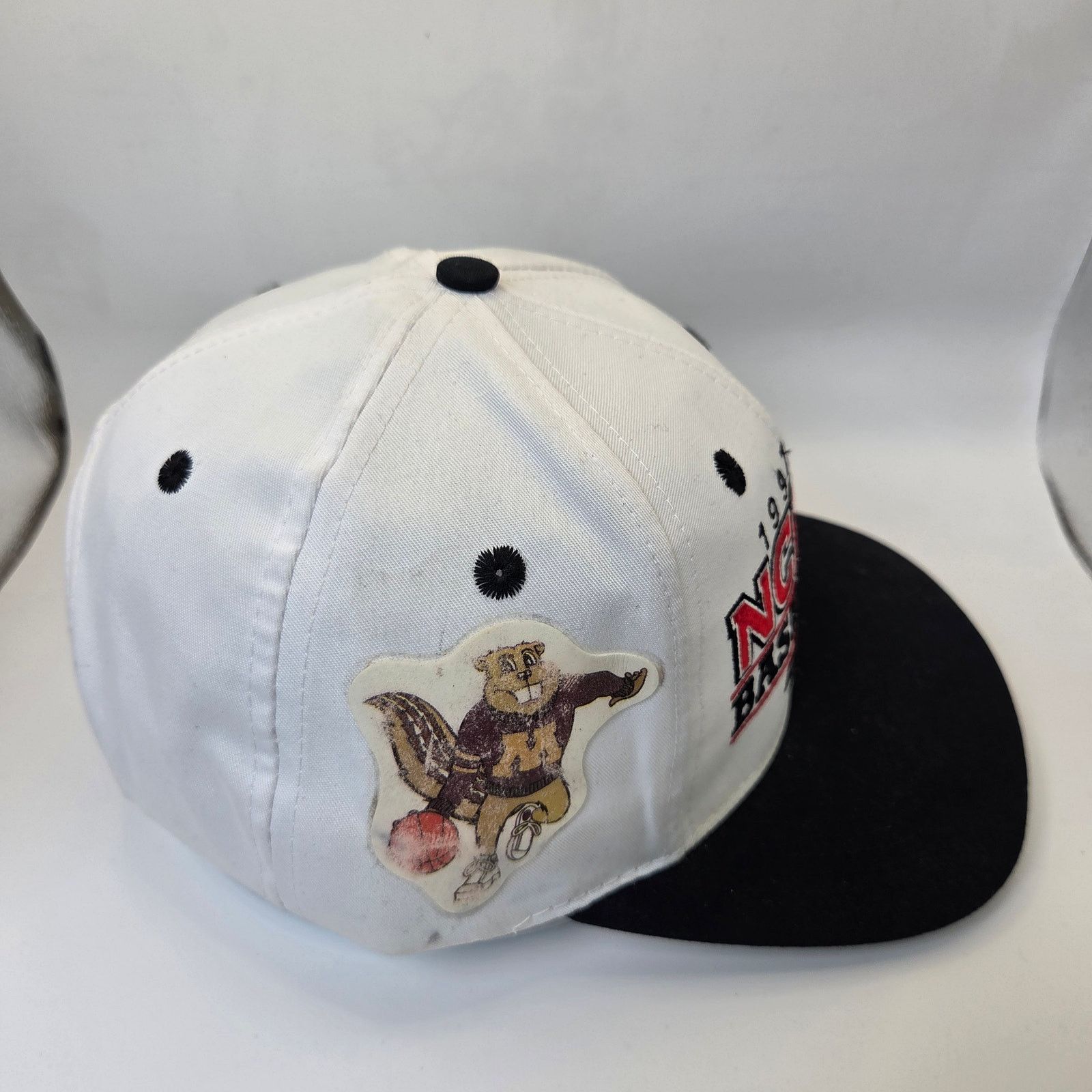 Logo 7 Logo 7 1997 NCAA Championship Hat Gophers Patches Size ONE SIZE - 2 Thumbnail