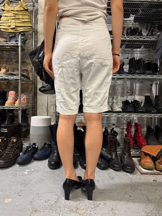 Giorgio Armani × Vintage 1990s Giorgio Armani White Tiger Shorts Size 28" / US 6 / IT 42 - 4 Thumbnail