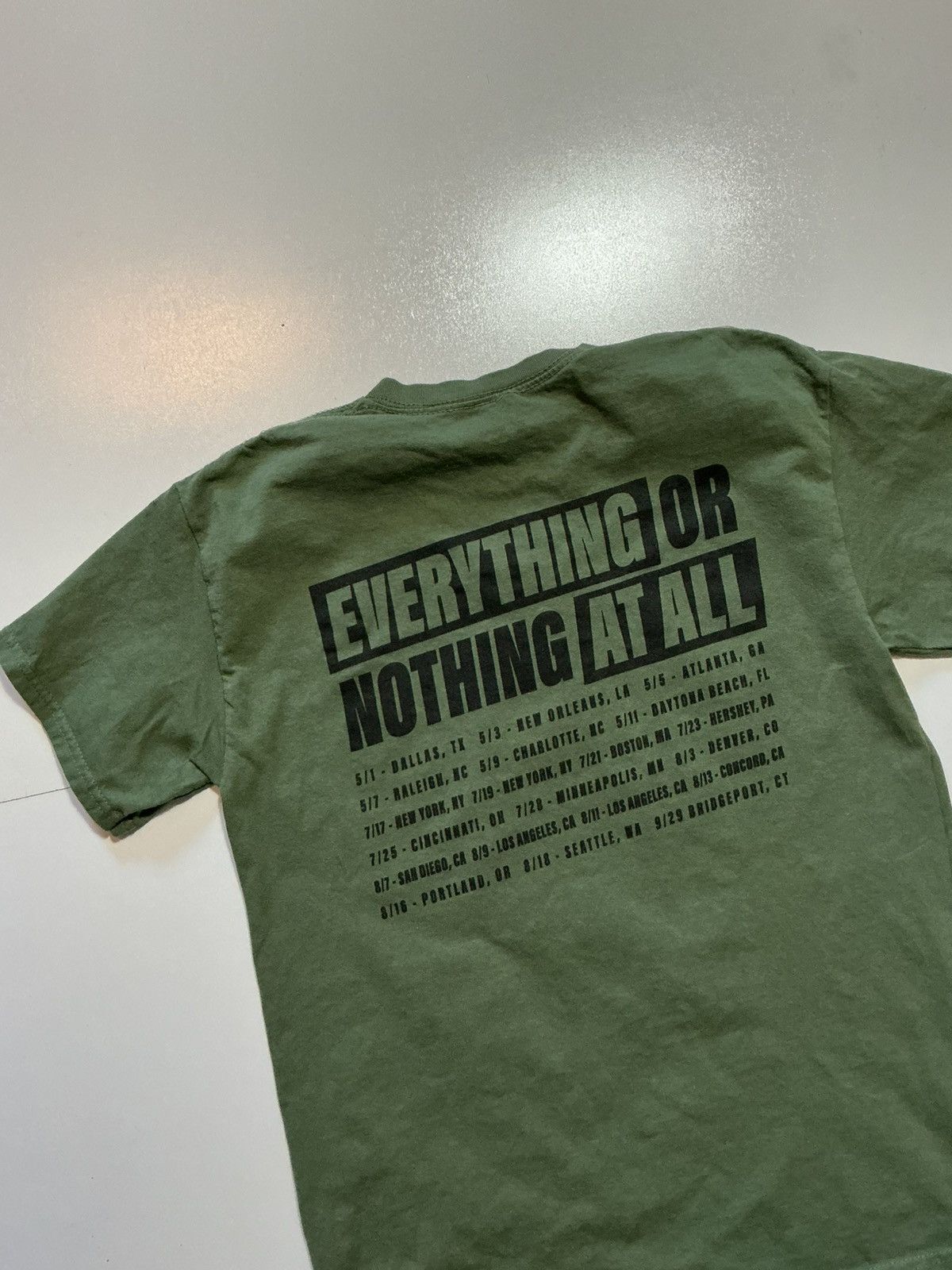 Band Tees Foo Fighters 2024 Tour Everything Or Nothing At All T-Shirt Size US M / EU 48-50 / 2 - 4 Thumbnail