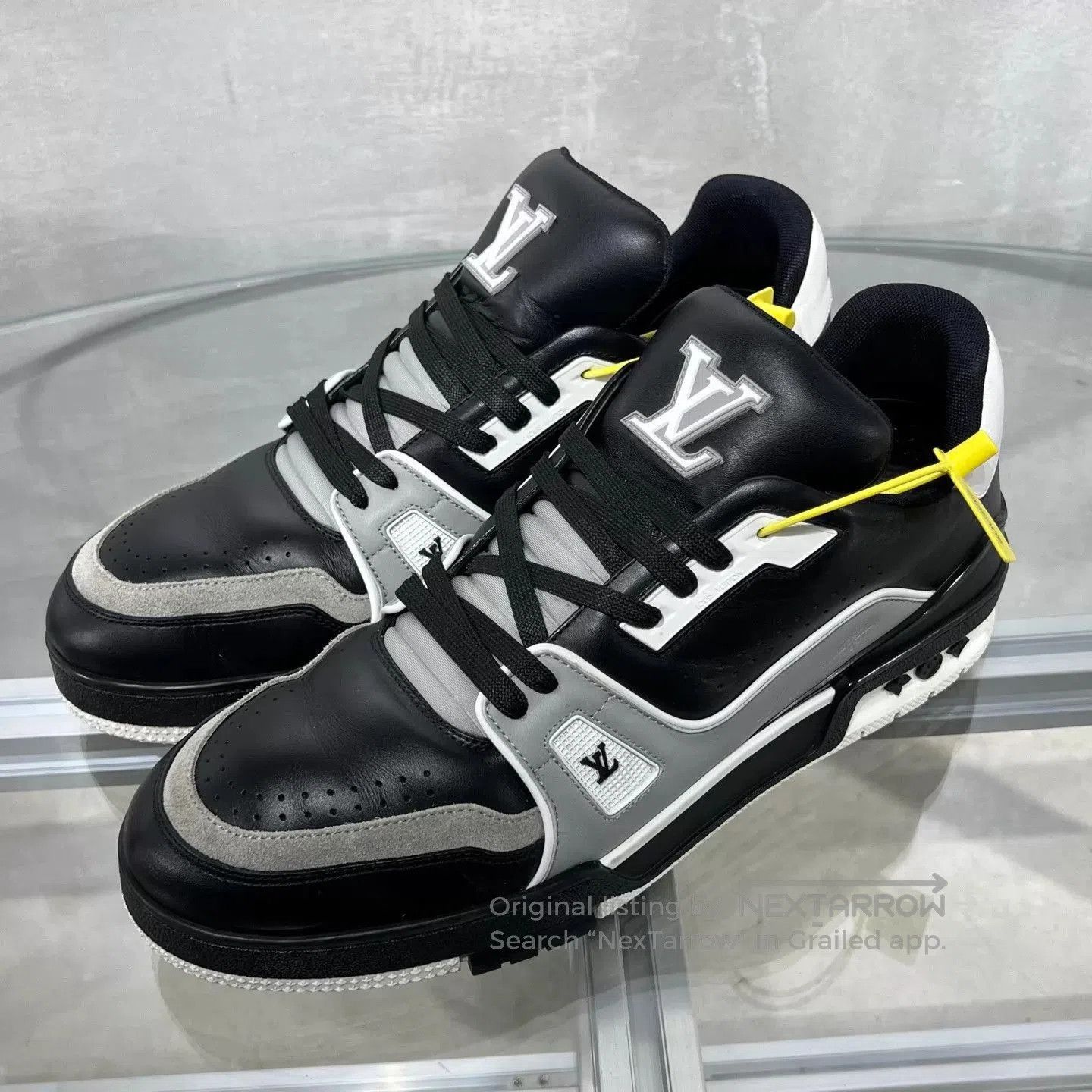 Louis Vuitton Black Low-Top Sneakers Size 10.5. Size US 10.5 / EU 43-44 - 2 Thumbnail