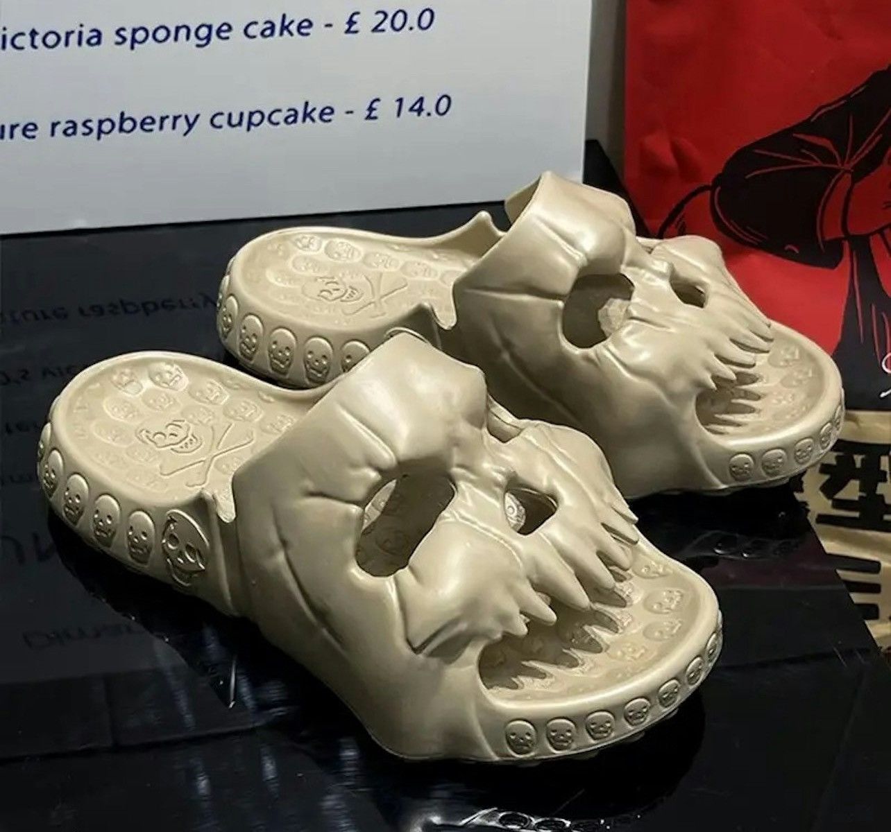 Designer Skull slippers Size US 9.5 / EU 42-43 - 1 Thumbnail