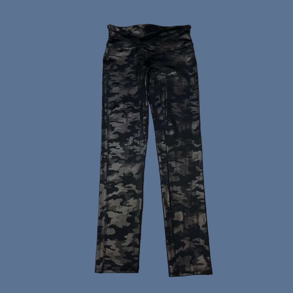 Spanx Spanx Womens Leggings M Black Camo Stretch Nylon Blend Size 32" / US 10 / IT 46 - 1 Thumbnail