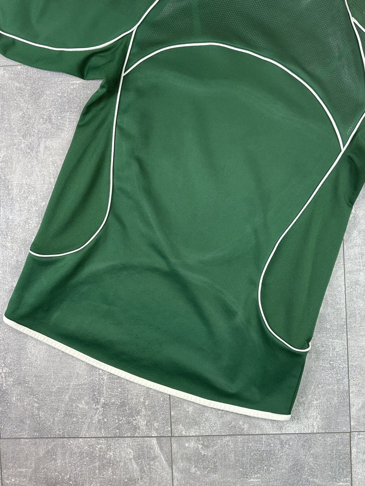 Canterbury of New Zealand Canterbury Of New Zealand Ireland Rugby Jersey 2007/08 Size US S / EU 44-46 / 1 - 12 Thumbnail