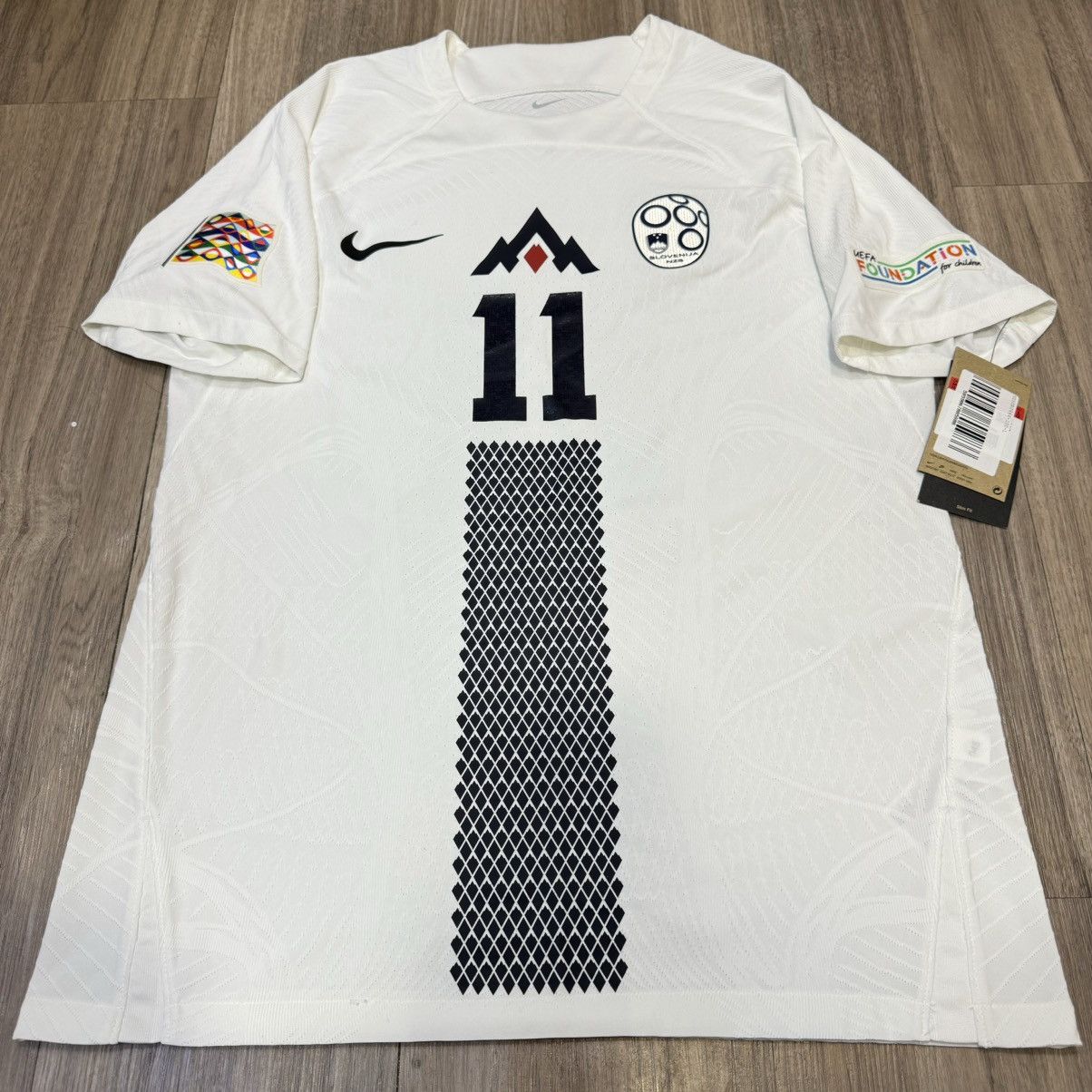 Nike Slovenia 24/25 player issue home shirt #11 Sesko (Bnwt) Size US L / EU 52-54 / 3 - 1 Thumbnail