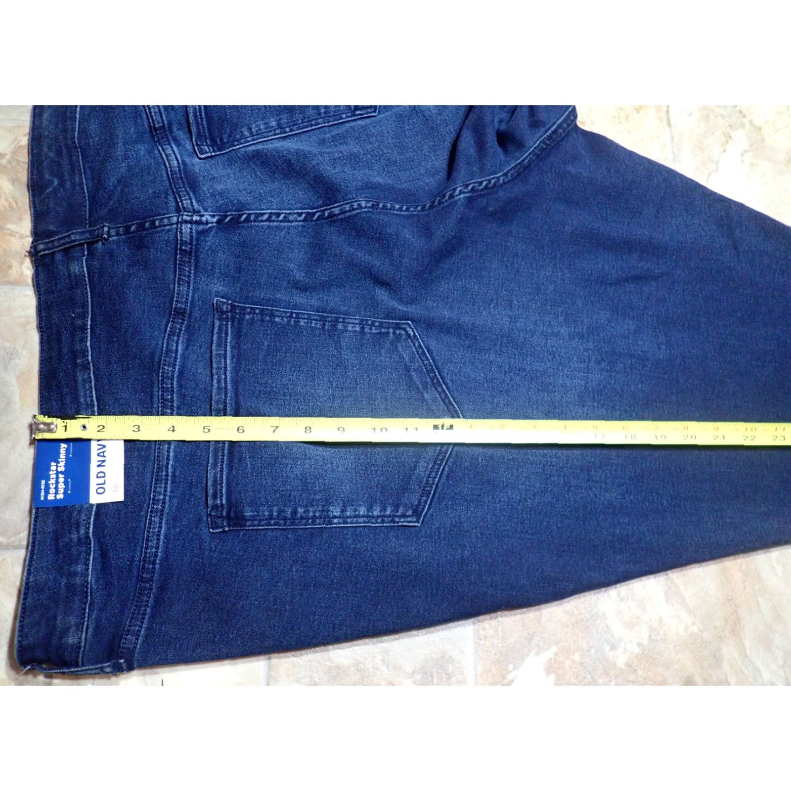 Old Navy Old Navy Rockstar High Rise Super Skinny Mom Jeans Size 30 Blue Denim 52 to 56 in Waist 27 in Inseam Plus Size 30 −? Size 30" / US 8 / IT 44 - 6 Thumbnail