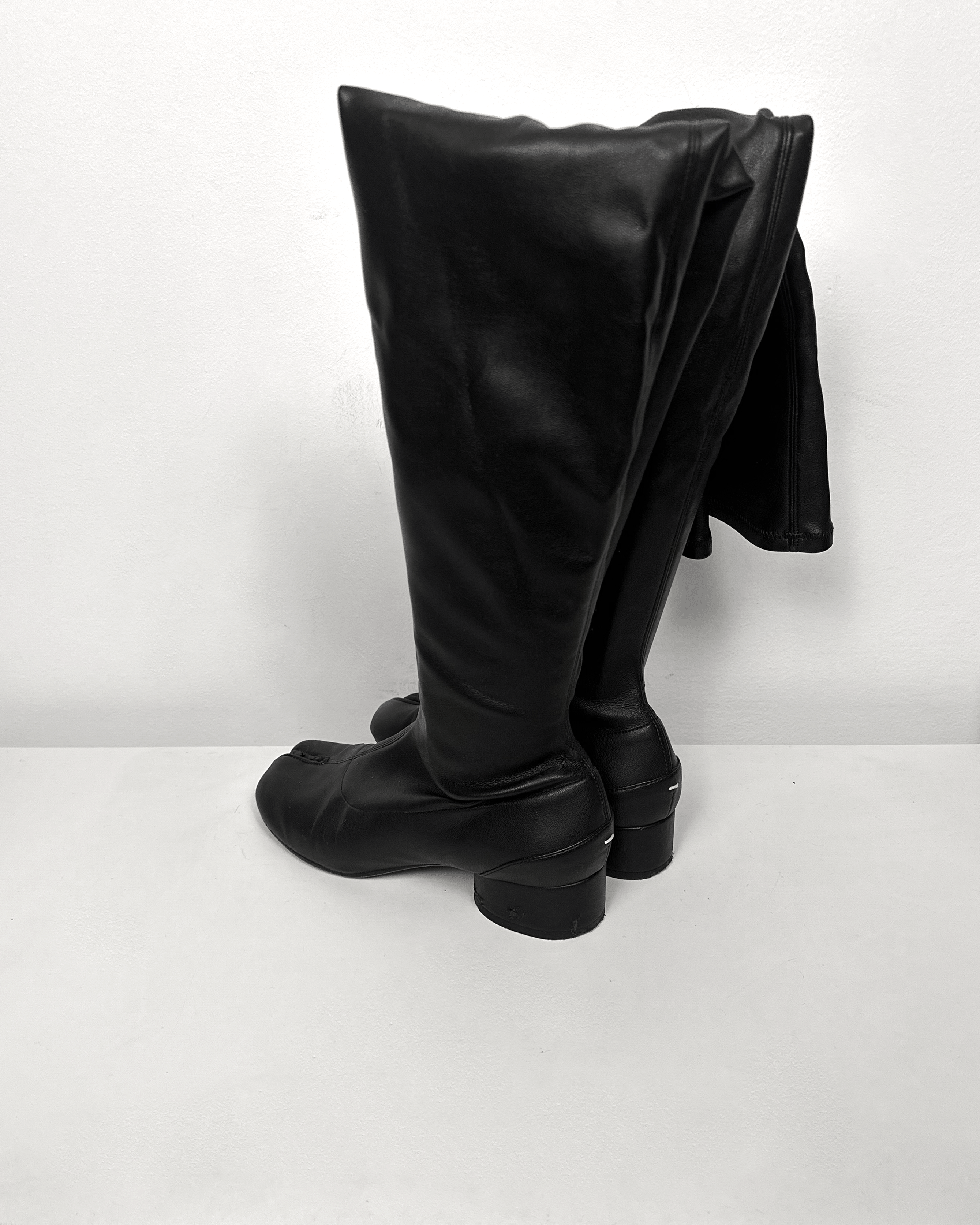 Maison Margiela Maison Margiela Knee High Tabi Boots Size US 7 / IT 37 - 2 Thumbnail