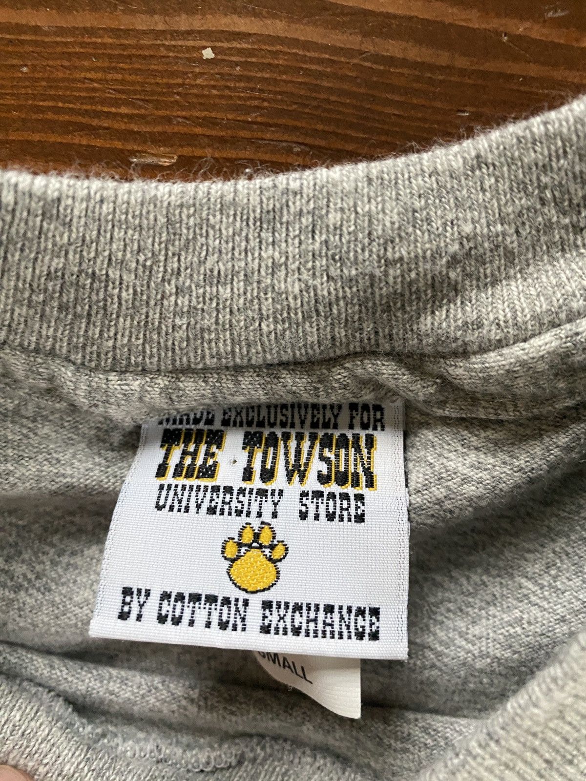 NCAA Vintage 90’s Towson University Tigers Single Stitch Gray Tee Size US S / EU 44-46 / 1 - 10 Thumbnail