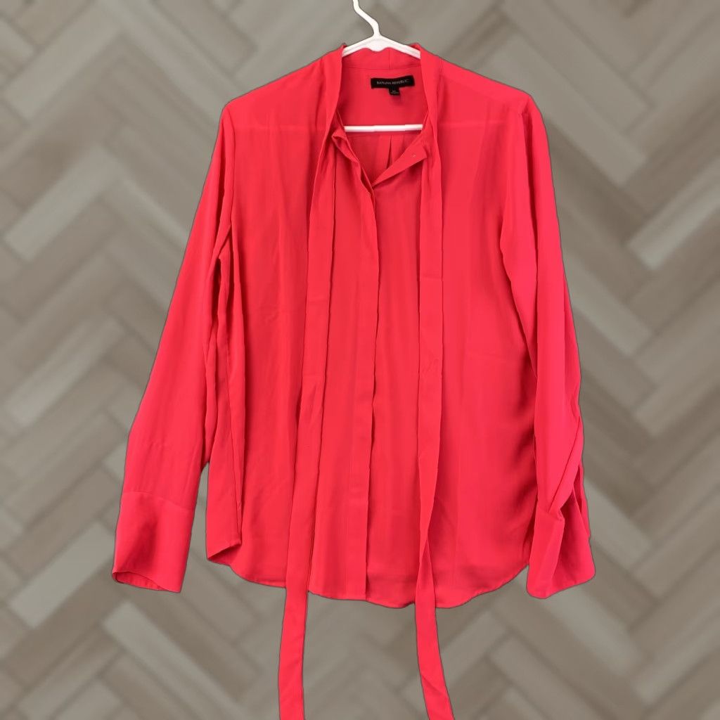 Banana Republic Banana Republic Women's Magenta Tunic Blouse Long Sleeve M V neck /64-14 Size M / US 6-8 / IT 42-44 - 1 Thumbnail