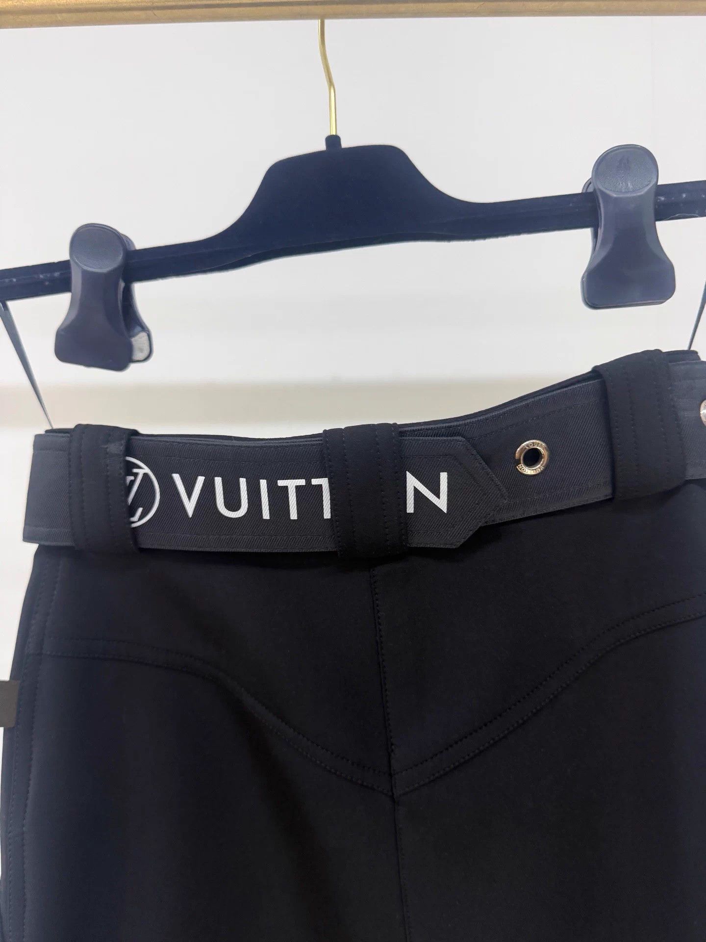 Louis Vuitton LV Logo Belted Short Skirt 99 New EU 34 Size 25" / US 0 / IT 36 - 4 Thumbnail