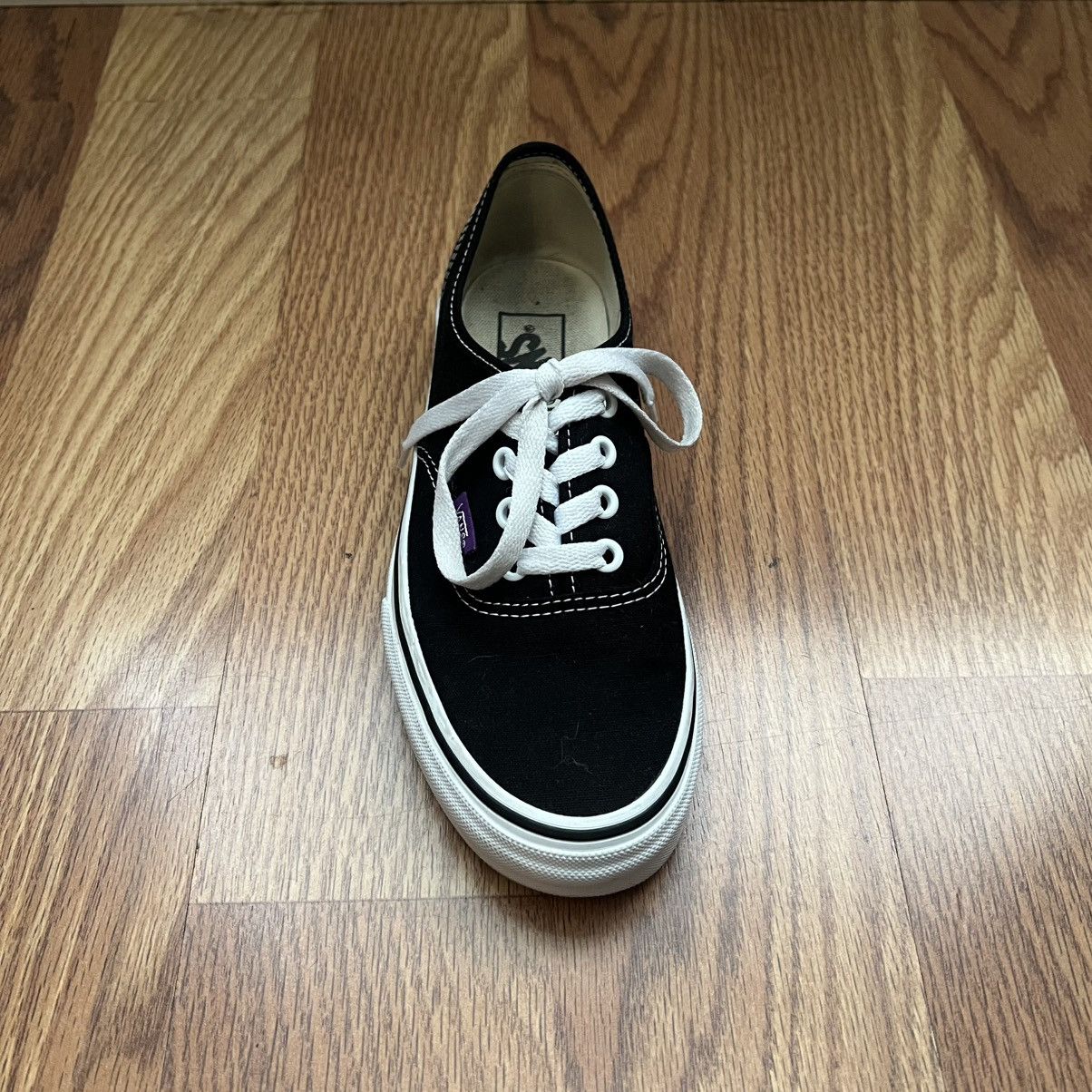Vans Authentic Black Vans Low-Top Sneakers Women’s Size 7 Size US 7 / IT 37 - 2 Thumbnail