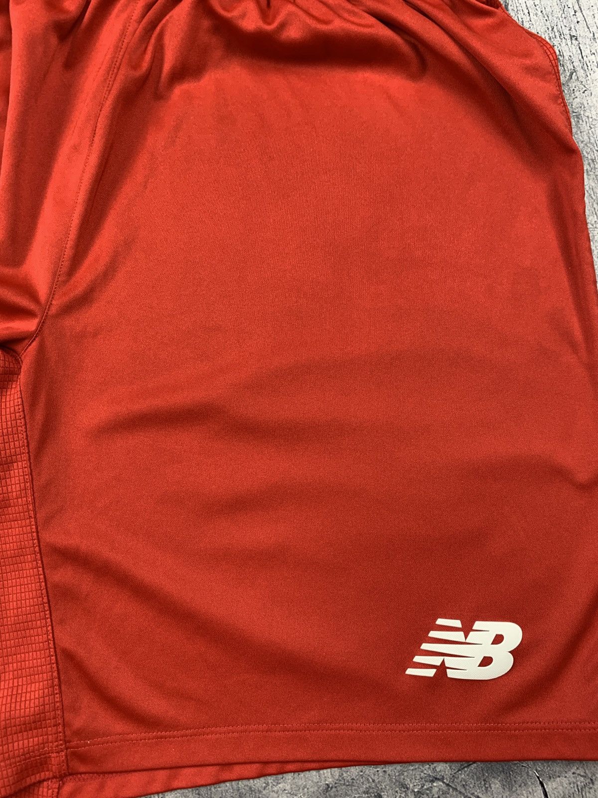 New Balance New Balance x Liverpool Football Soccer Shorts Size L Red Size US 34 / EU 50 - 10 Thumbnail