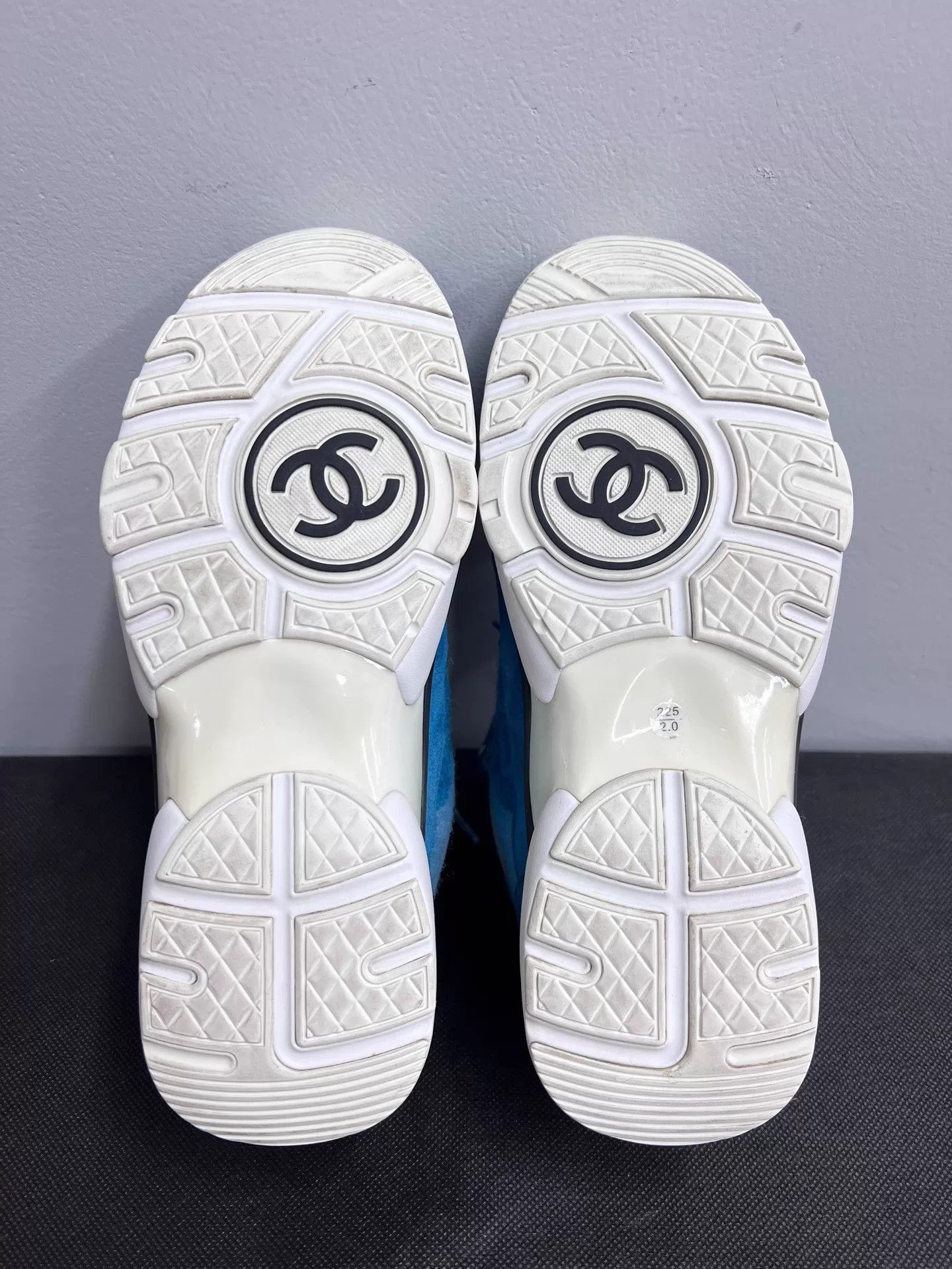 Chanel Chanel Classic Macaron Blue Sneakers EUR 35 Size US 4.5 / IT 34.5 - 7 Thumbnail