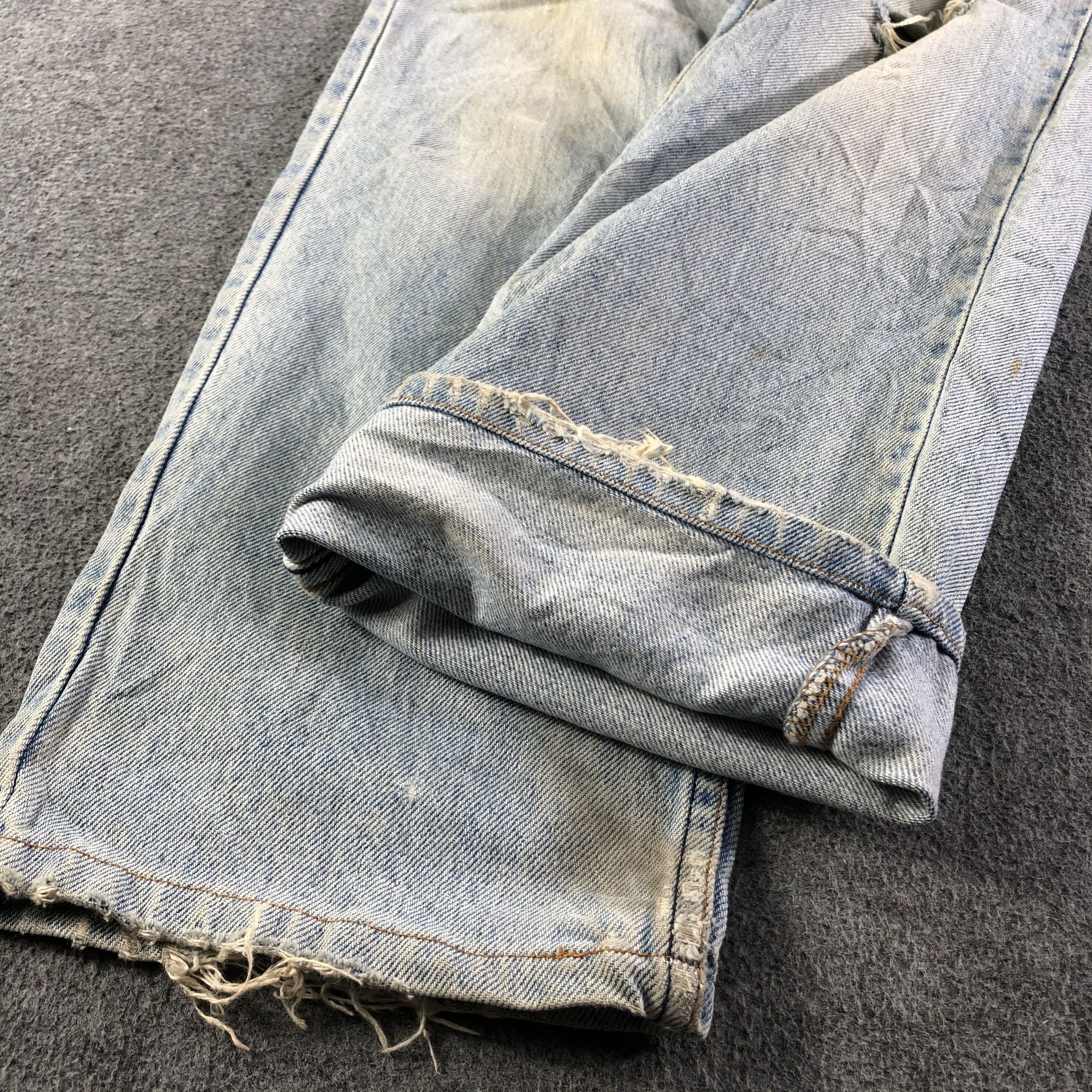 Levi's 90s Vintage Light Wash Levis Jeans-J3818 Size US 31 - 6 Thumbnail