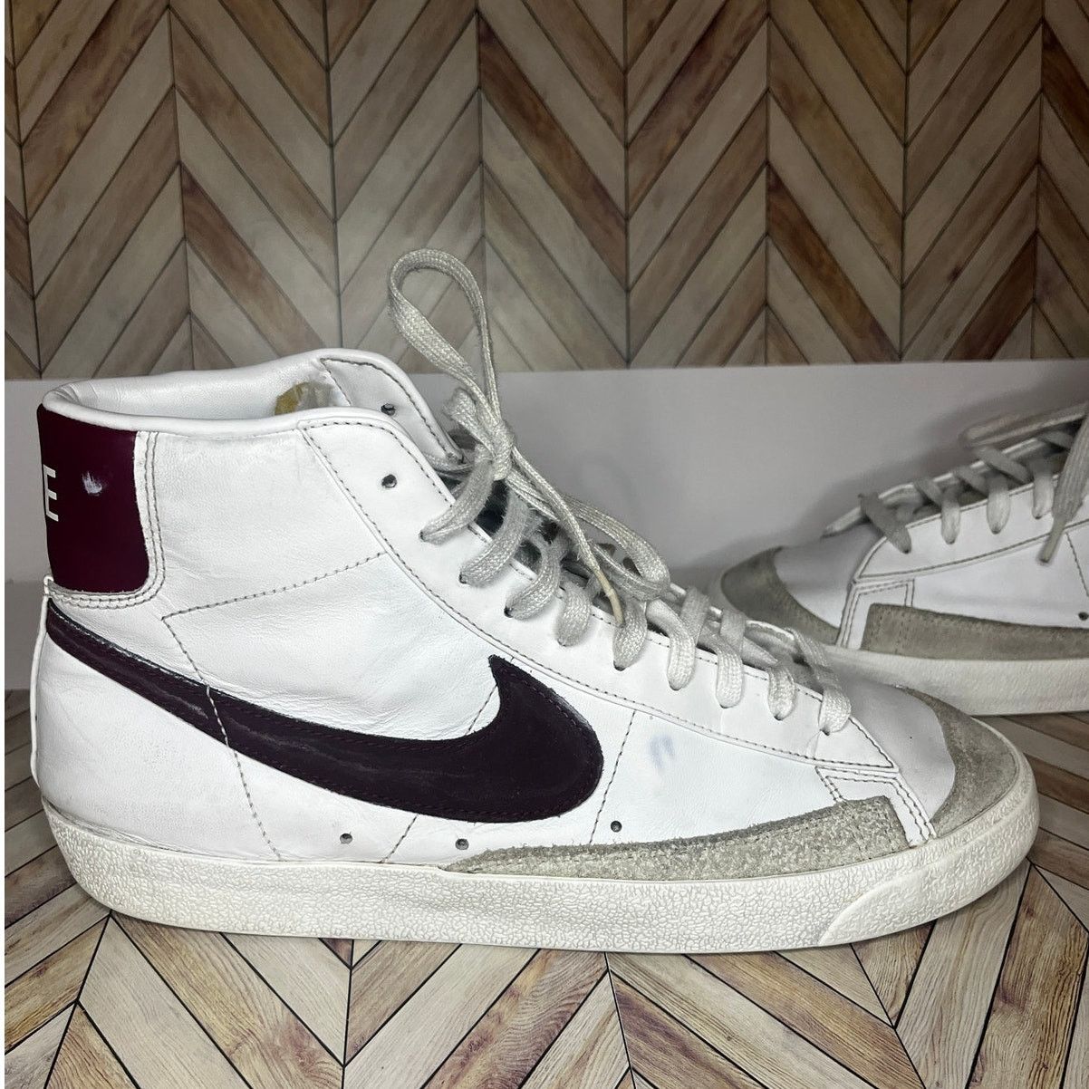 Nike Nike Blazer Mid '77 Vintage Sneakers White/Team Red Men 10.5 Size US 10.5 / EU 43-44 - 3 Thumbnail
