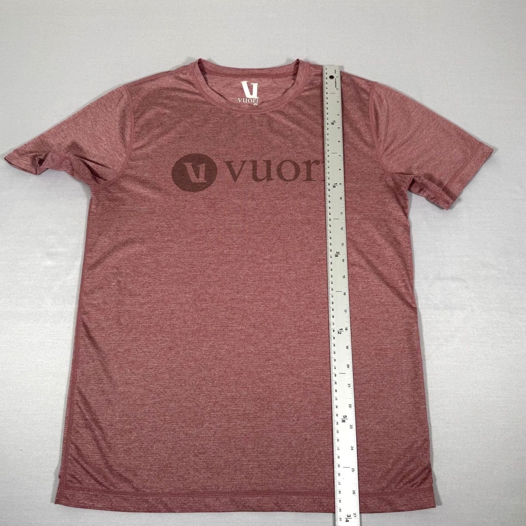 Vuori Vuori Shirt Mens Small Red Wordmark Lightweight Athletic Performance Gym Top Size US S / EU 44-46 / 1 - 4 Thumbnail