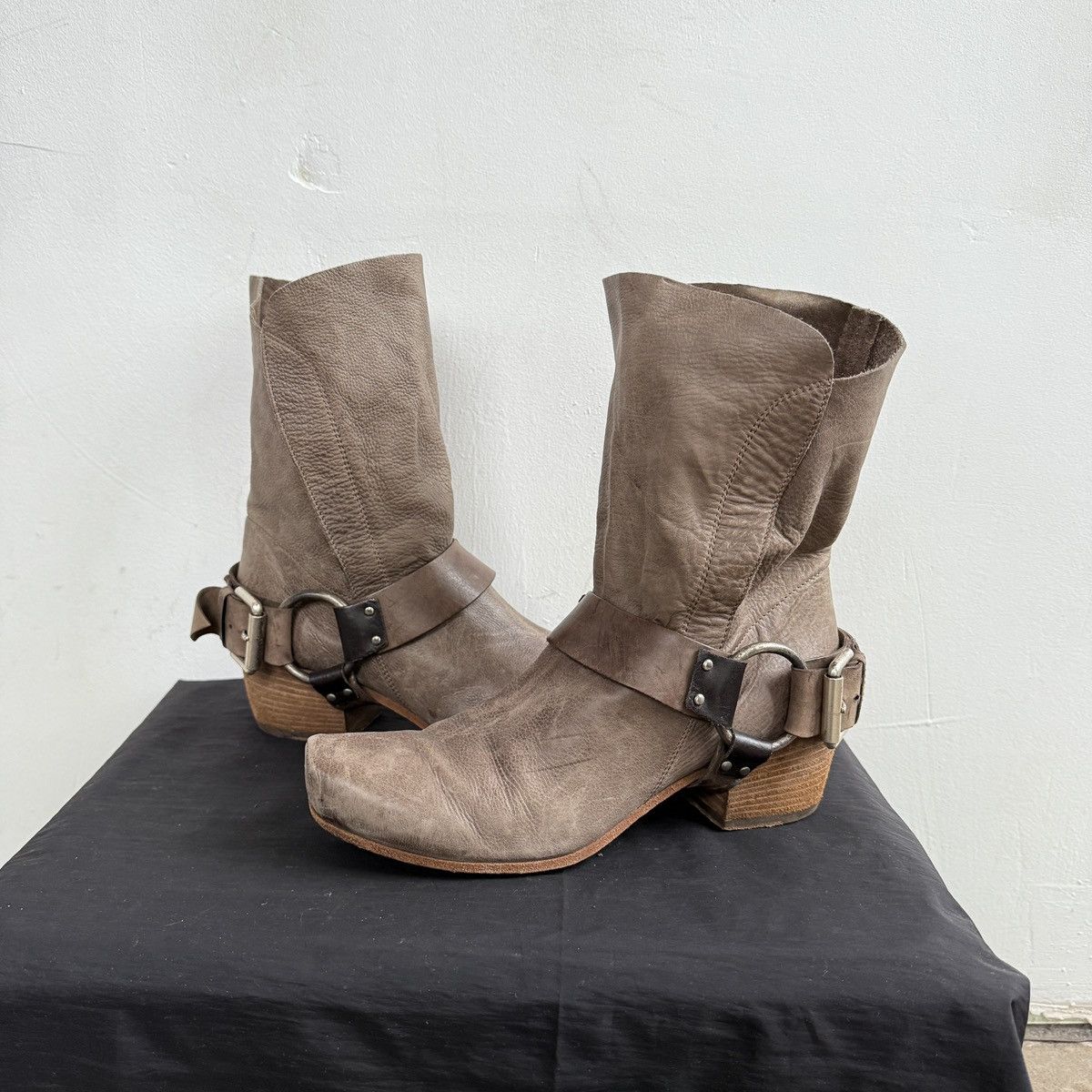 VIC MATI Vic Matie Lamb Leather Cow Boy Ankle Boots Size US 7 / IT 37 - 6 Thumbnail