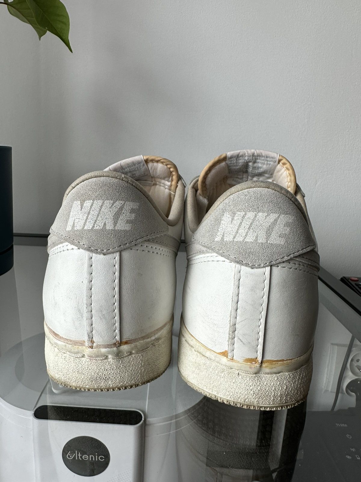 Nike 1985 RARE Nike Convention Neutral Grey leather sneakers Size US 10 / EU 43 - 4 Thumbnail