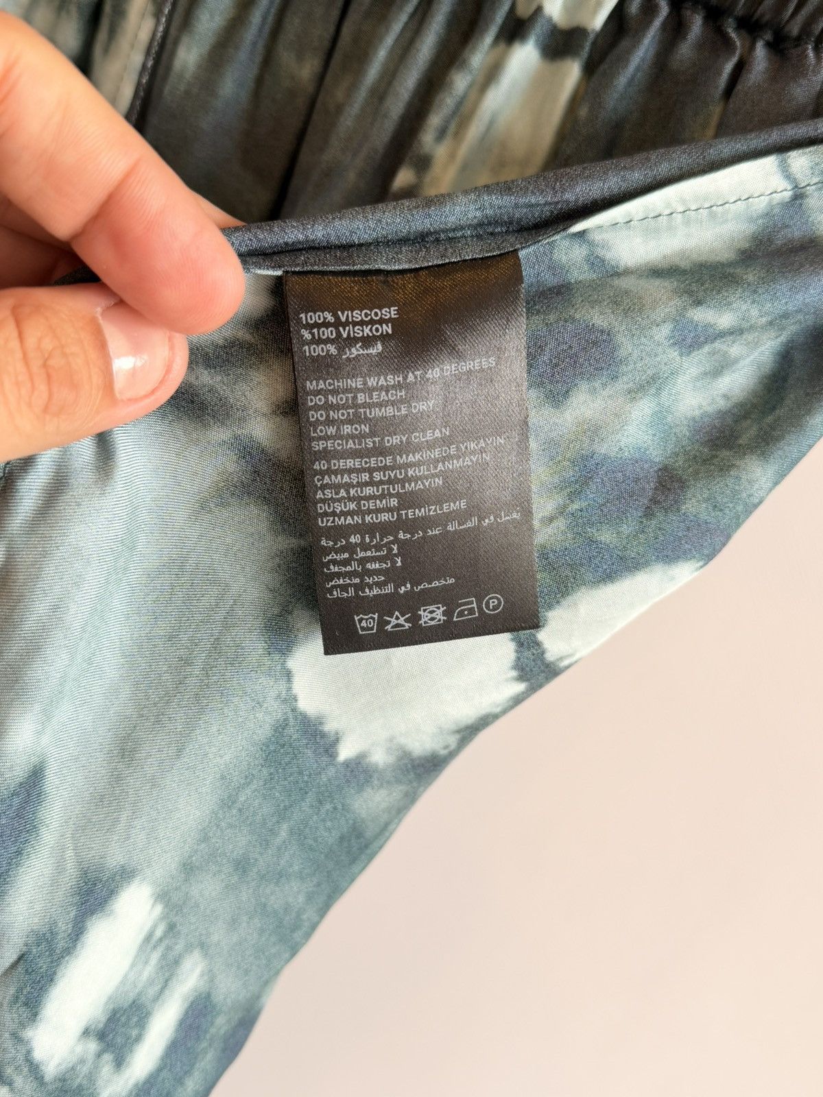 Other DELOS Printed Shorts Black Turquoise Shibori Tie Dye Size S Size 30" / US 8 / IT 44 - 12 Thumbnail
