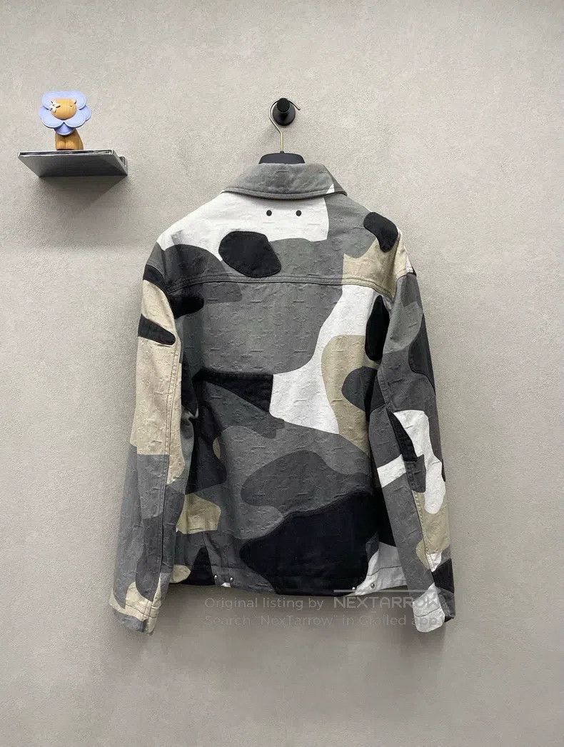 Louis Vuitton Louis Vuitton Geometric portrait collage denim jacket Size US S / EU 44-46 / 1 - 2 Thumbnail