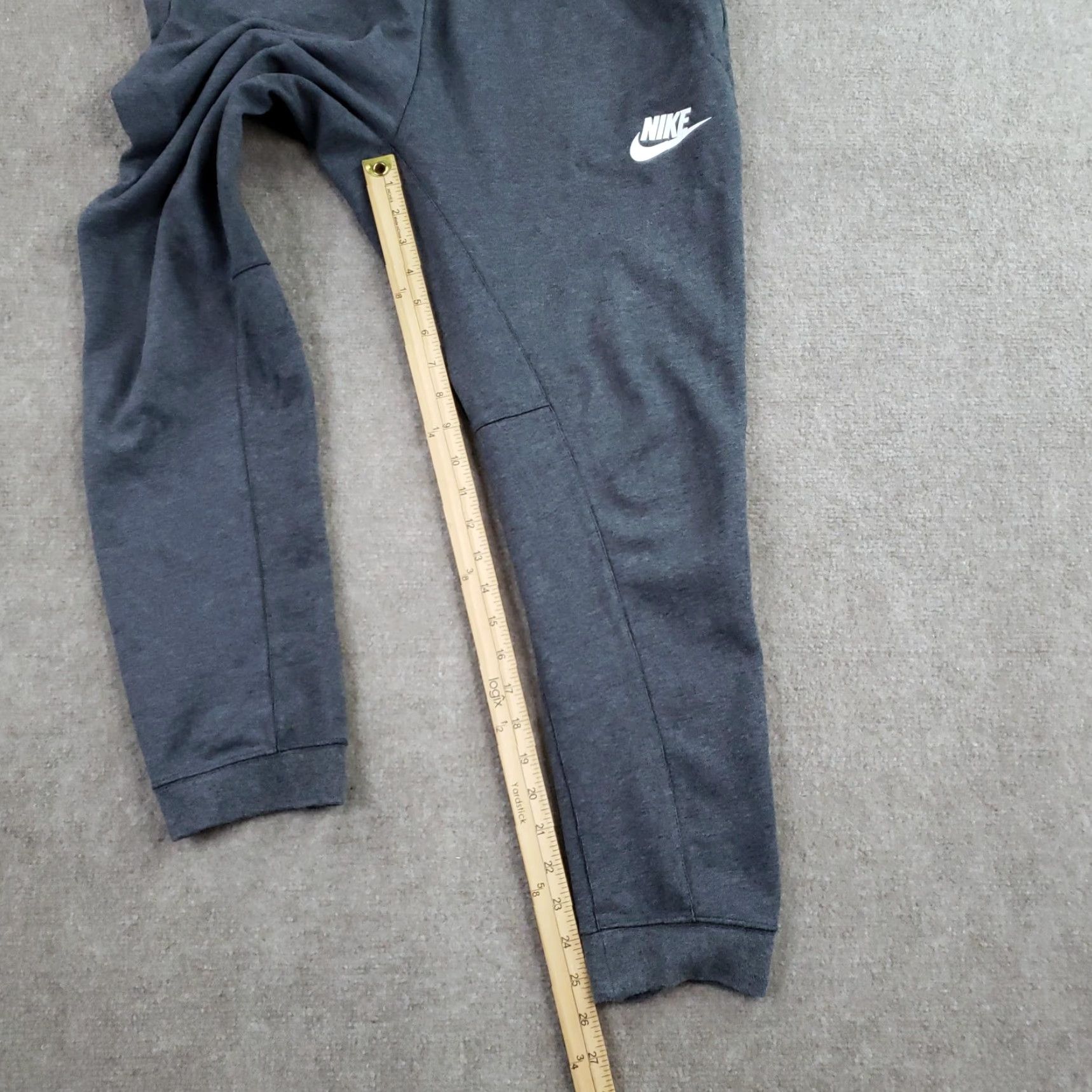 Nike Nike Pants Mens Medium Gray Joggers Sweatpants Elastic Waist Pockets Tapered Ribbed Cuffs Knit Cotton Polyester Logo NIKE Size US 31 - 2 Thumbnail