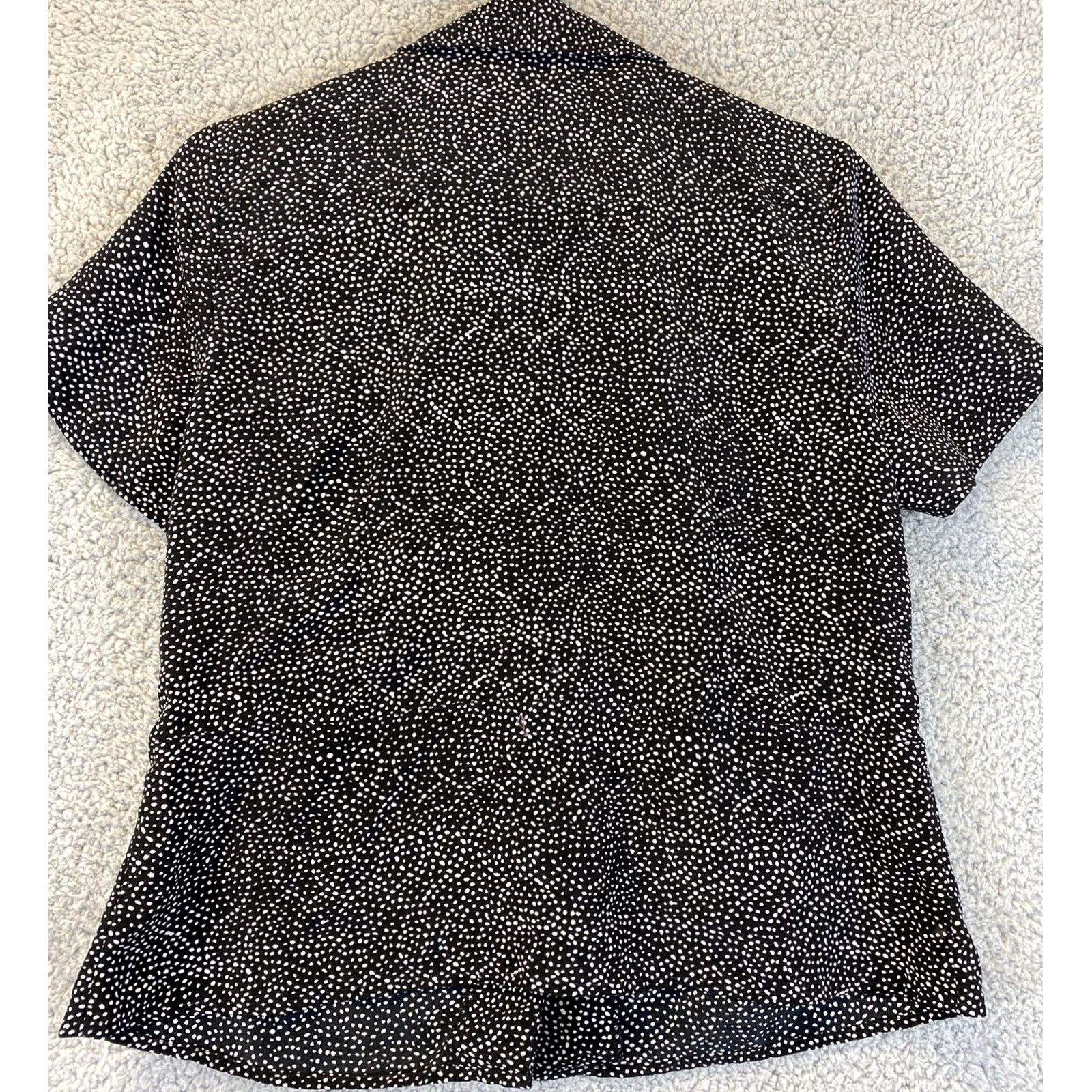 Vintage Karen Scott Button Shirt Blouse Women’s Size M Black Teal Polka Dot Short Sleeve Collared Button Front Casual Modern Feminine Womens Size M / US 6-8 / IT 42-44 - 6 Thumbnail