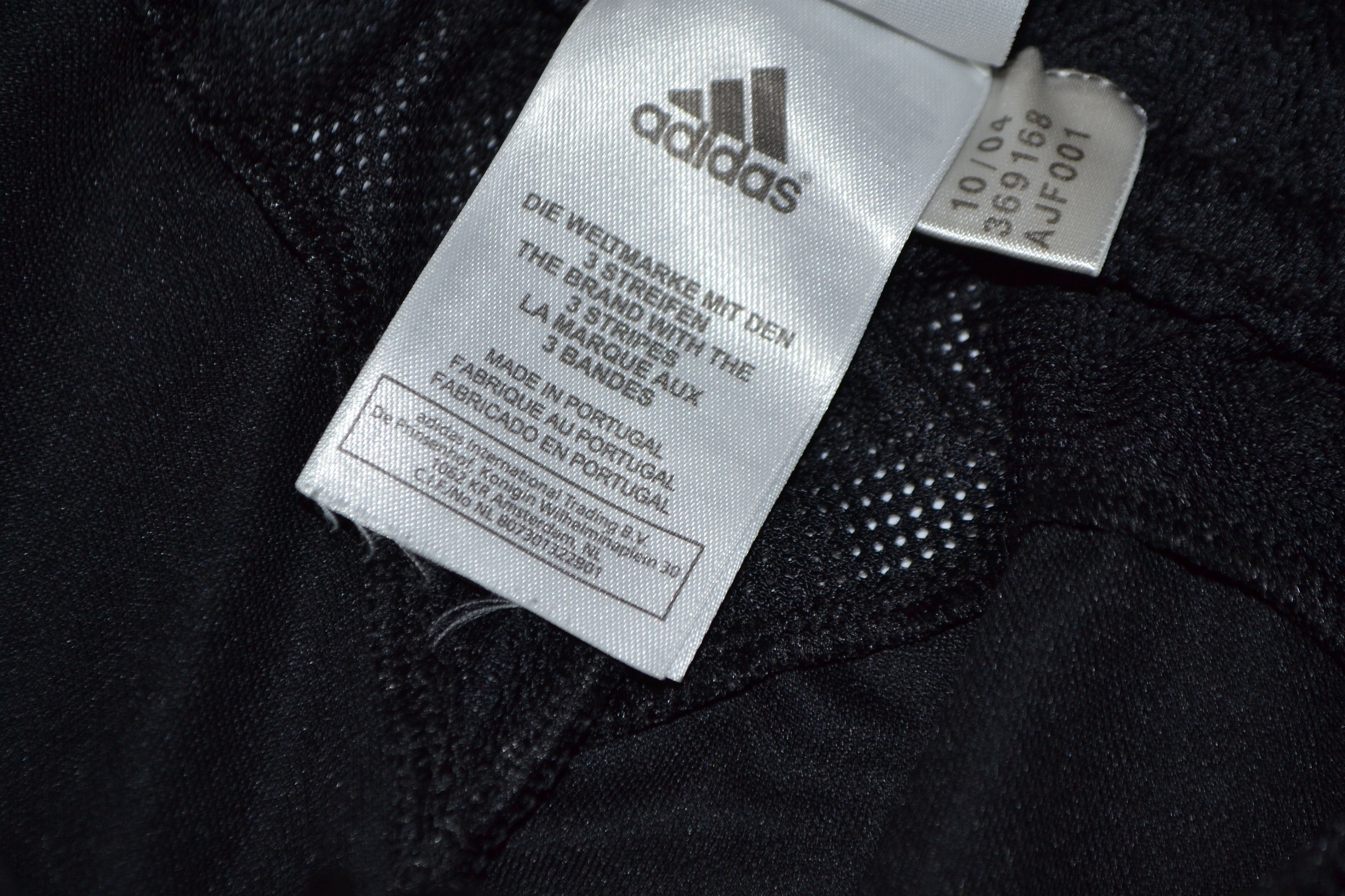 Adidas Bayern Munich Vintage 2005 2006 Football Soccer Shorts Size US 38 / EU 54 - 4 Thumbnail