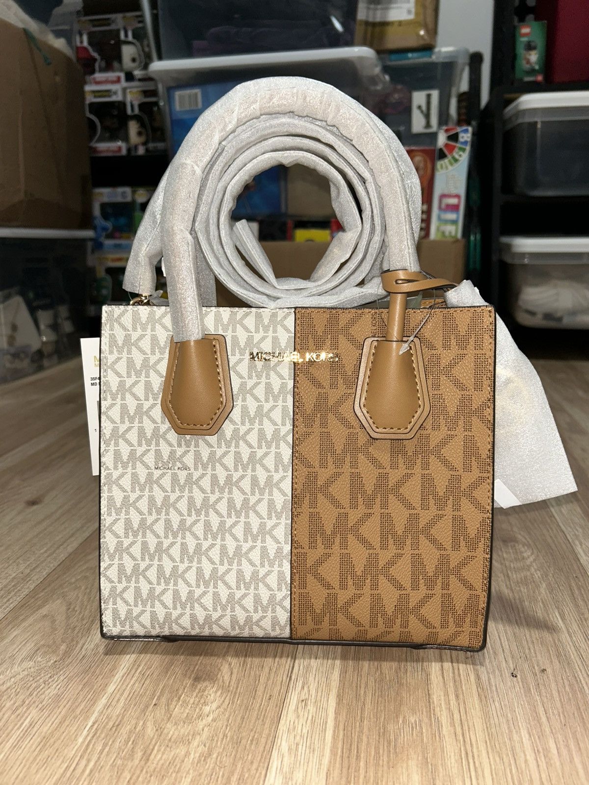 Michael Kors Michael Kors Two-Tone Mercer Bag Size ONE SIZE - 1 Thumbnail