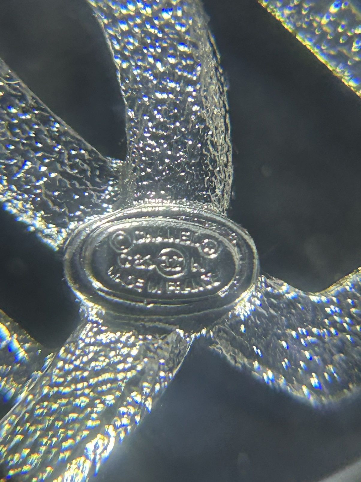 Chanel Chanel Crystal Double Heart Logo Brooch Silver C23N Size ONE SIZE - 9 Thumbnail