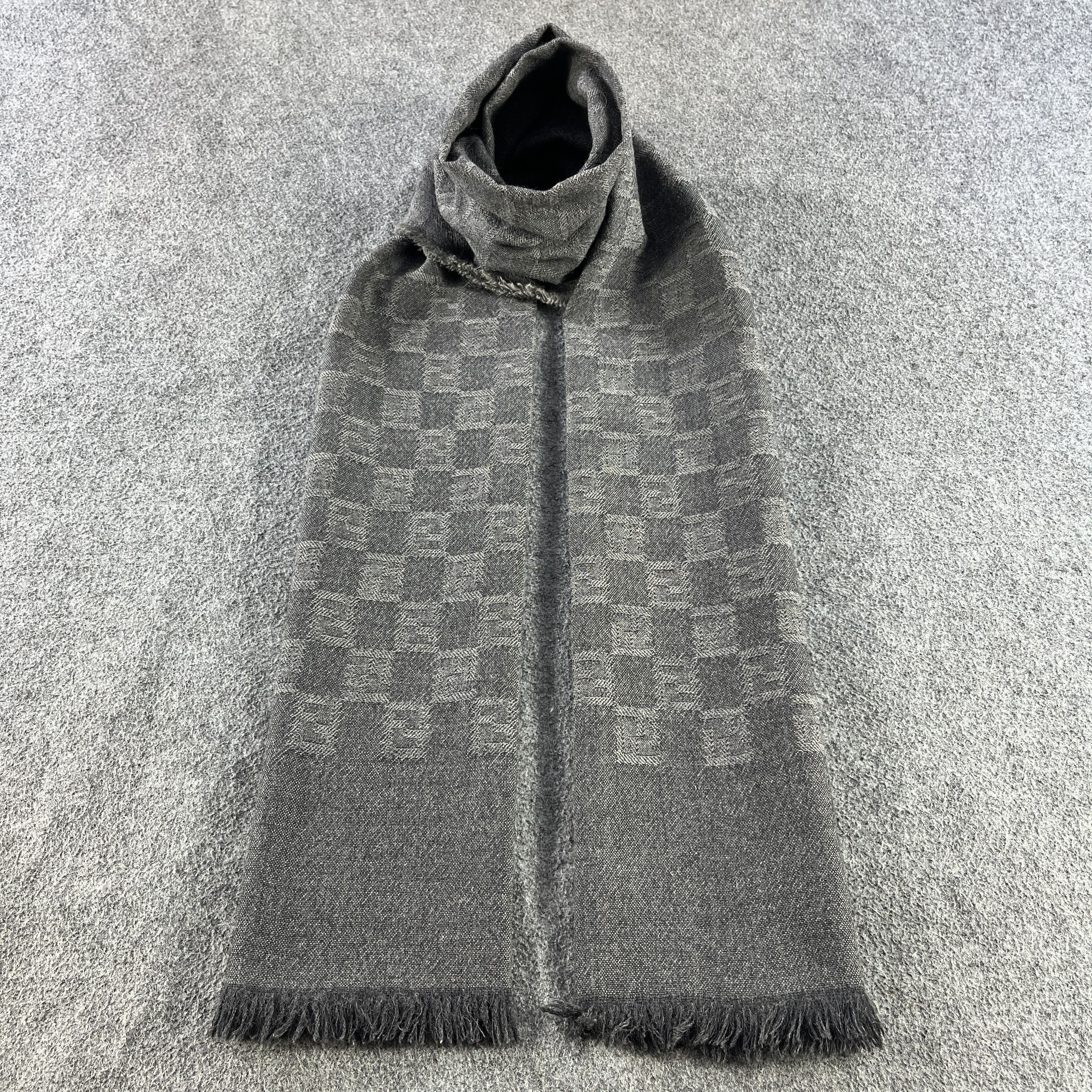 Fendi × Vintage Fendi Scarf / Muffler / Neckwear T1395 Size ONE SIZE - 1 Thumbnail