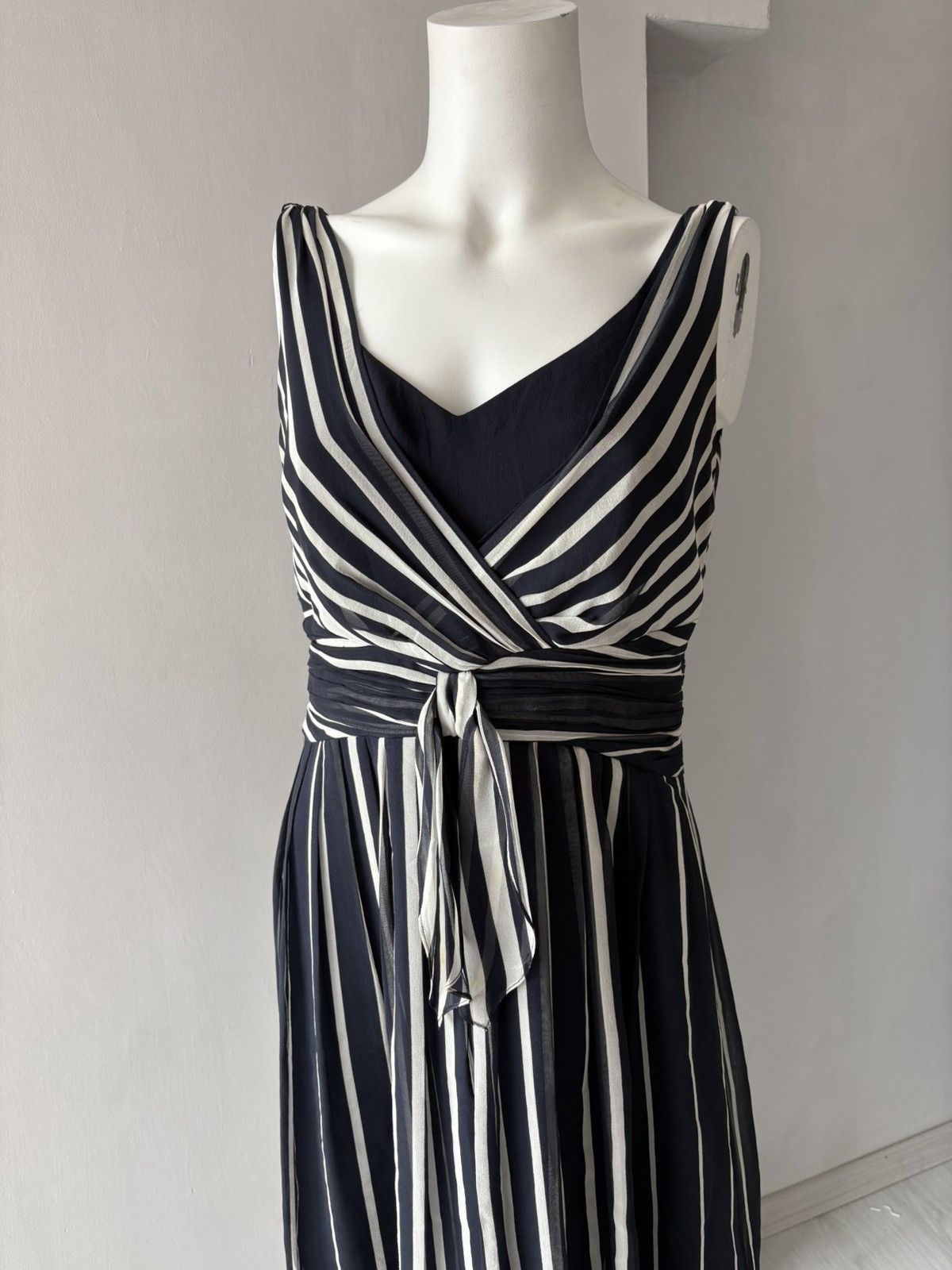 Ann Taylor Ann taylor silk dress Size L / US 10 / IT 46 - 8 Thumbnail