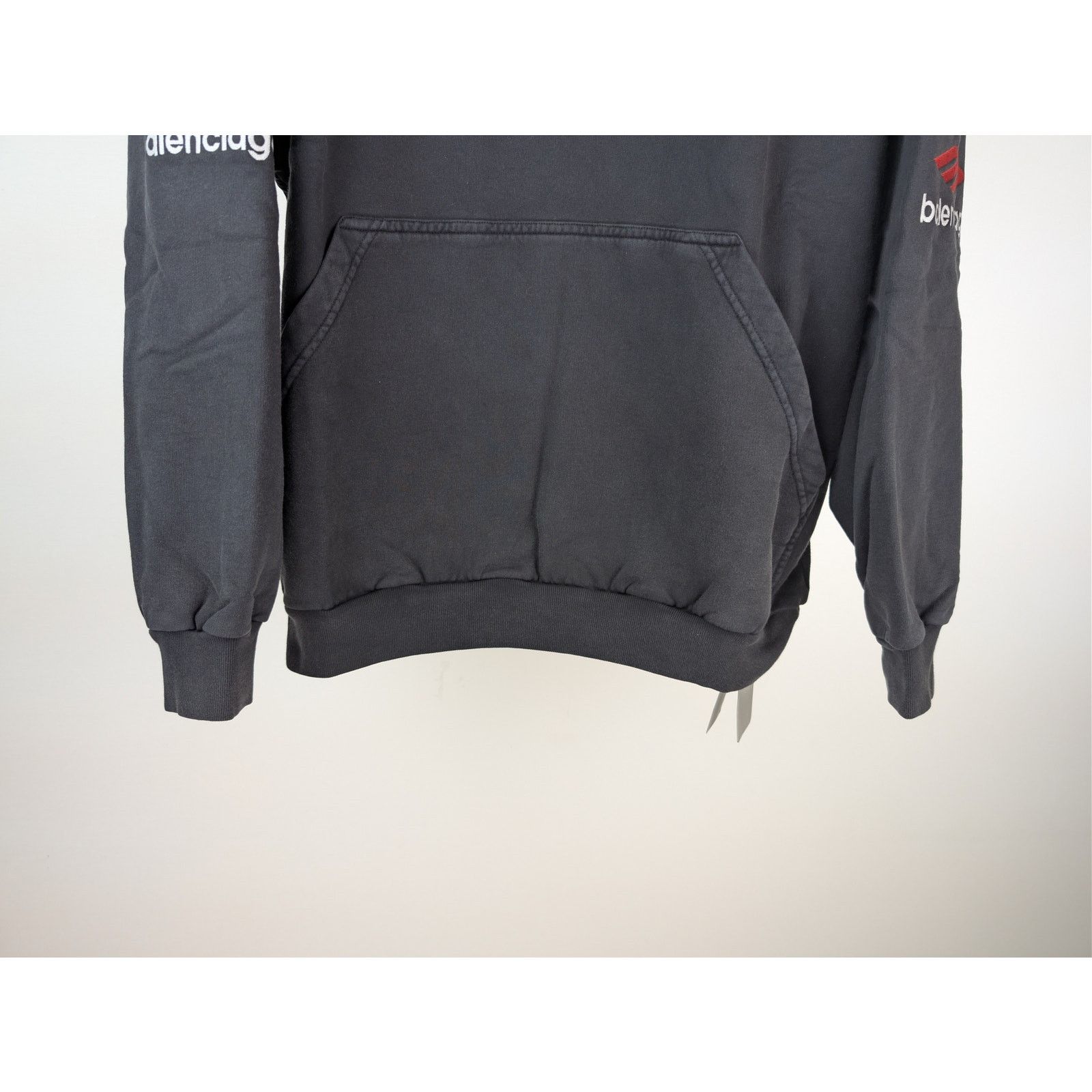 Balenciaga o1rshd1 3B Sports Icon Hoodie in Washed Dark Grey Size US S / EU 44-46 / 1 - 4 Thumbnail