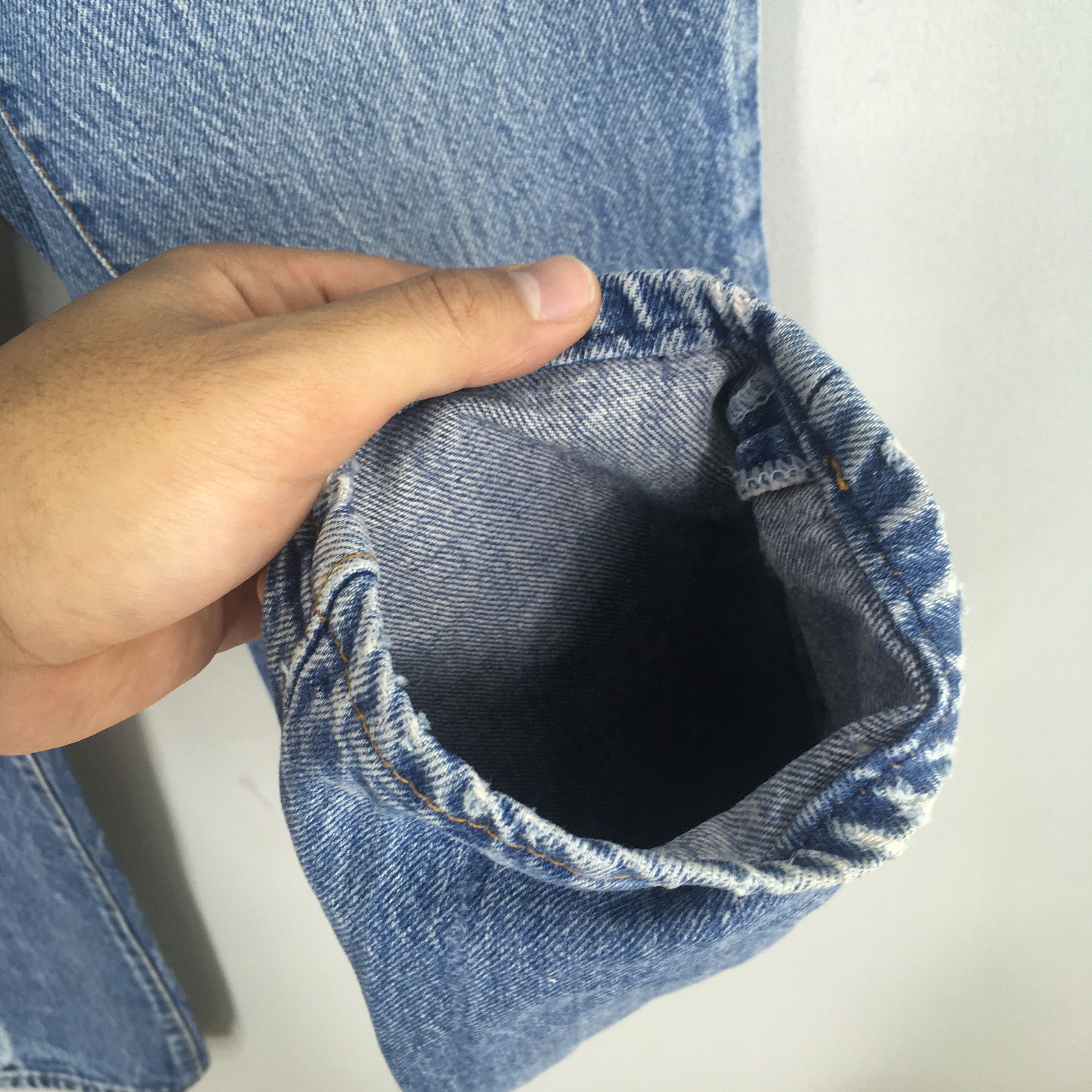 Levi's Size 22x31.5 Vintage 80s Levi's 501 Faded Blue Jeans S737 Size 22" - 5 Thumbnail