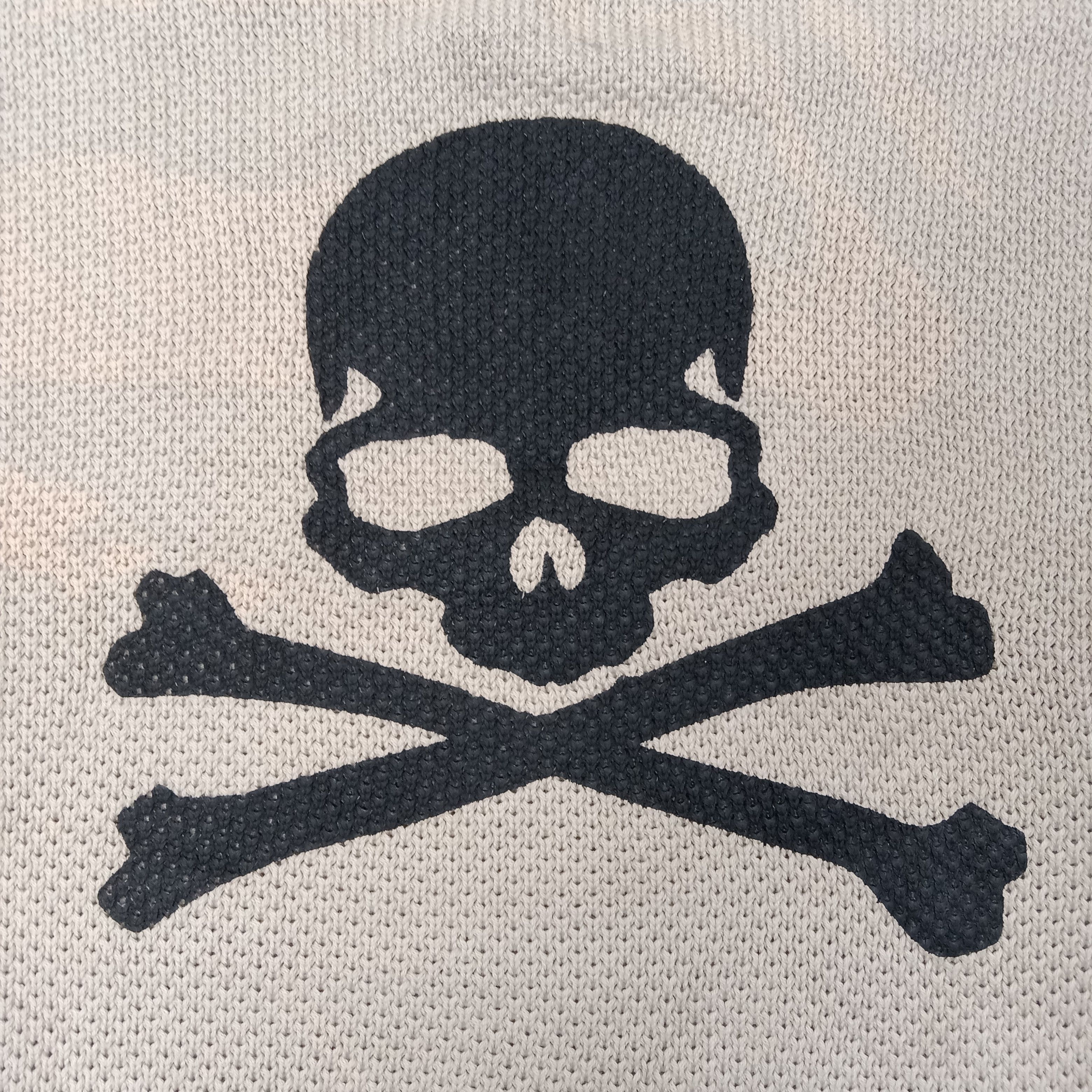 Uniqlo Skulls Uniqlo Japanese Knitwear Custom Art C224N26 Size US L / EU 52-54 / 3 - 3 Thumbnail