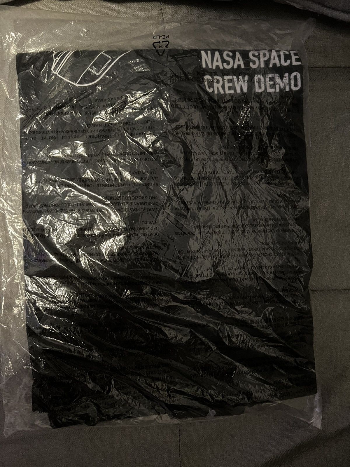 Other SpaceX Crew Demo-2 Astronaut T-Shirt Size US M / EU 48-50 / 2 - 3 Thumbnail