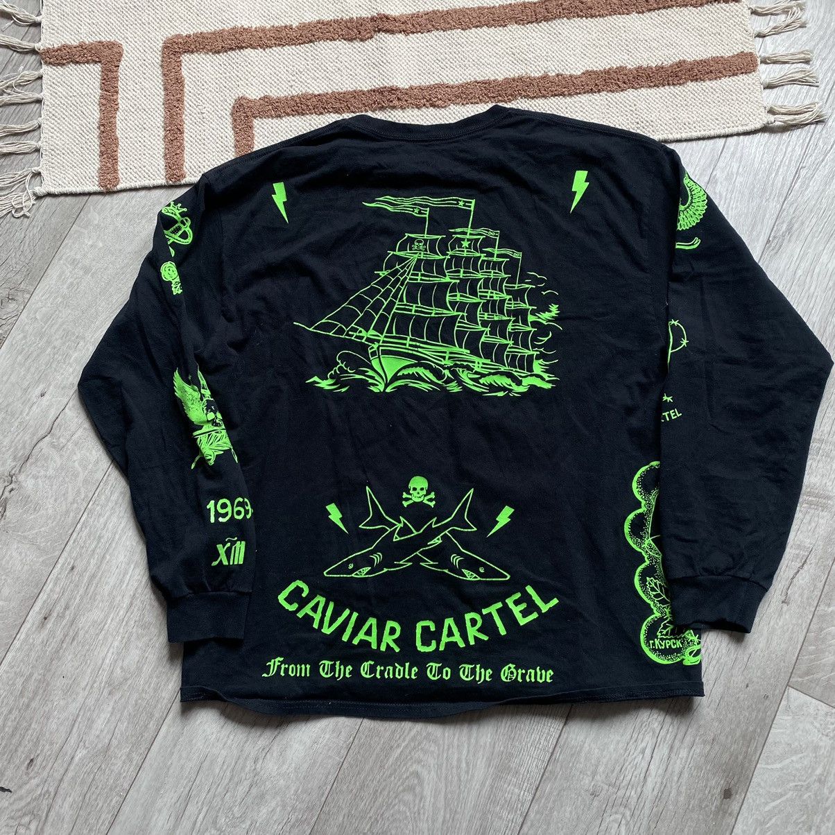 SSUR CAVIAR CARTEL BY SSUR USA JAIL TATTOO PRINT LONG SLEEVE Size US XL / EU 56 / 4 - 2 Thumbnail